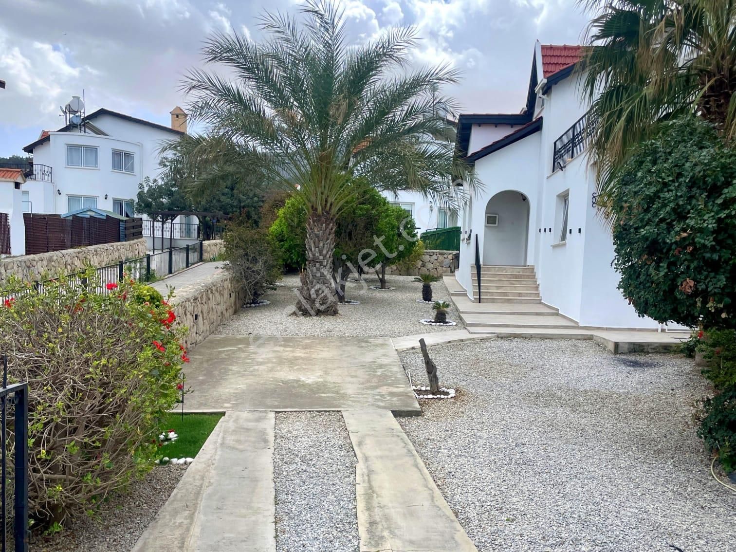 Girne Esentepe’de Dağ Ve Deniz Manzaralı, Müstakil, Özel Havuzlu 4+1 Satılık Villa !! - Görsel 3