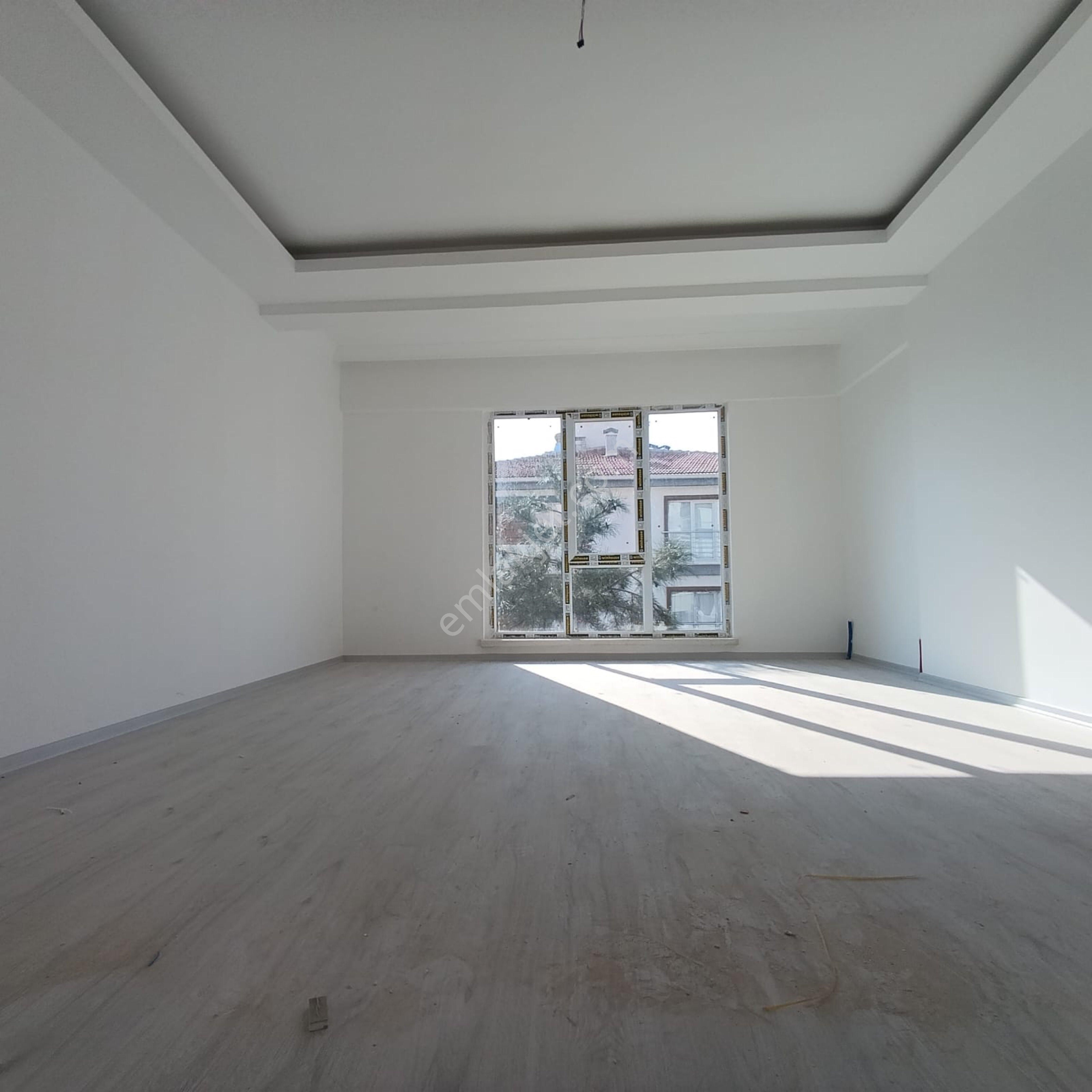 Beşikkaya'da Postane Karşısında Sıfır 3+1 Lüks Daire - Görsel 5