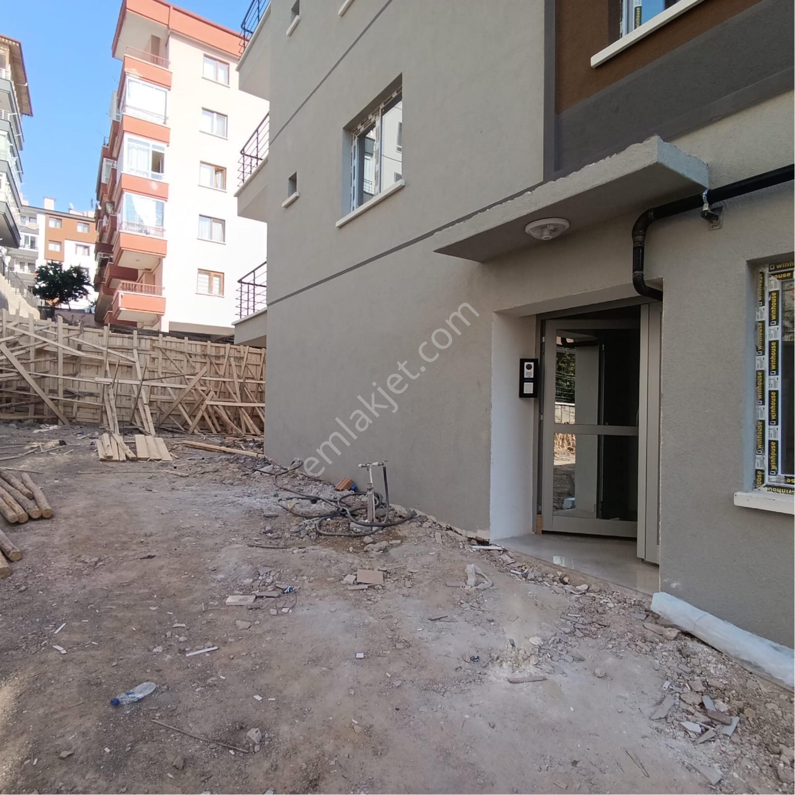 Beşikkaya'da Postane Karşısında Sıfır 3+1 Lüks Daire - Görsel 30