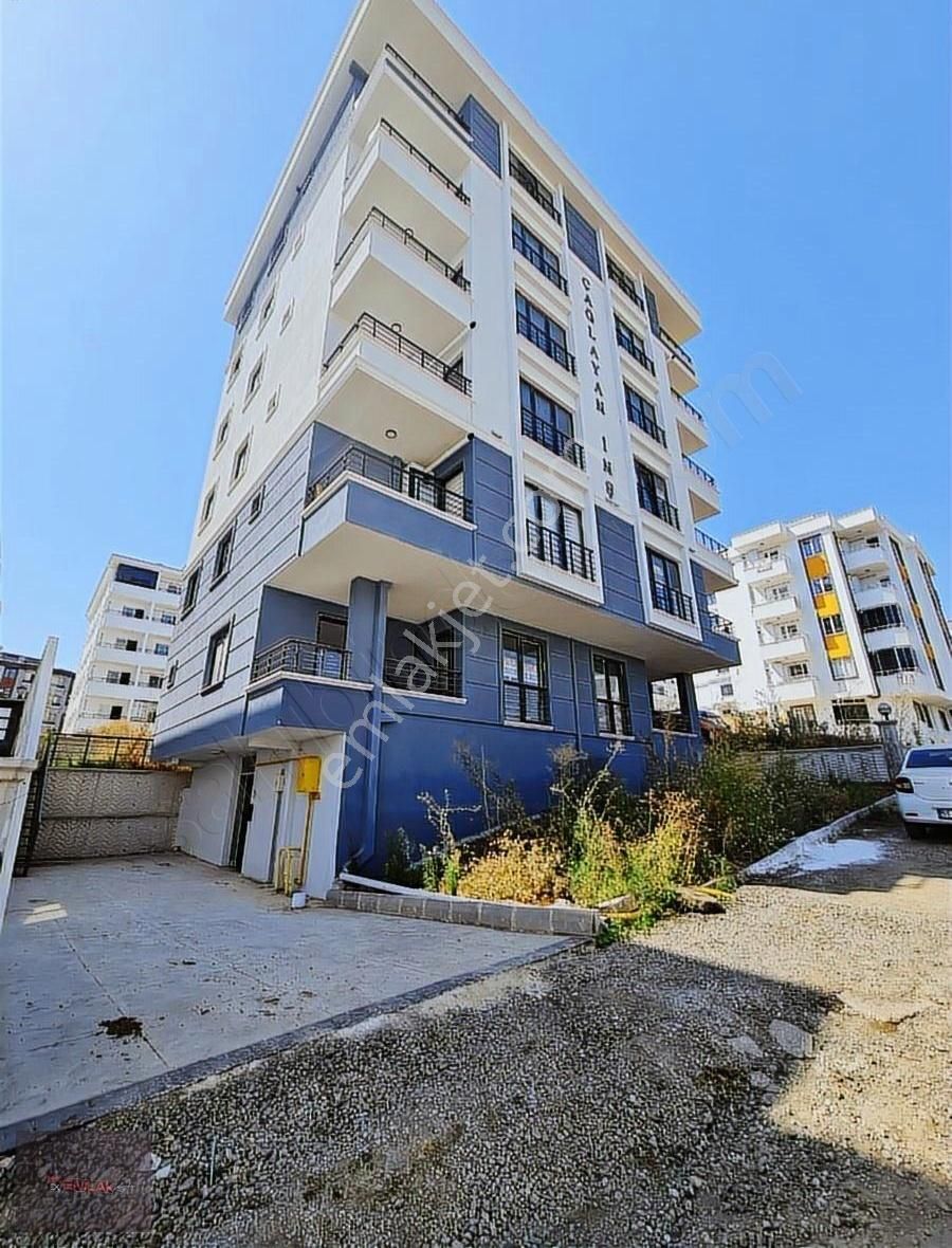 Emlak Kent'ten Ara Kat Satılık 1+1 Daire