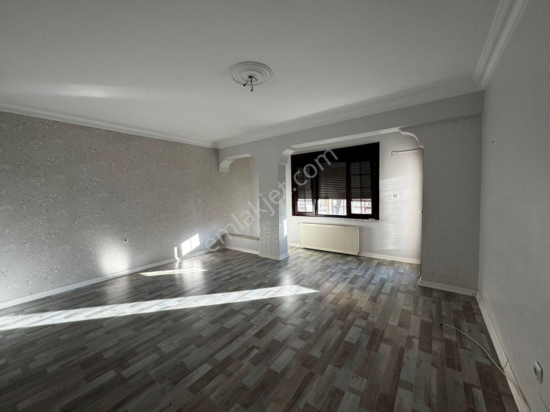 Yeniköy Bağlarmevkinde 2+1 Arakat Kiralık Daire