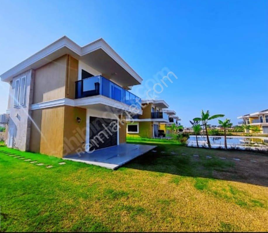 Kuşadası Davutlar'da Müstakil 3+1 Bahçeli Havuzlu Sitede Satılık Villa - Görsel 31