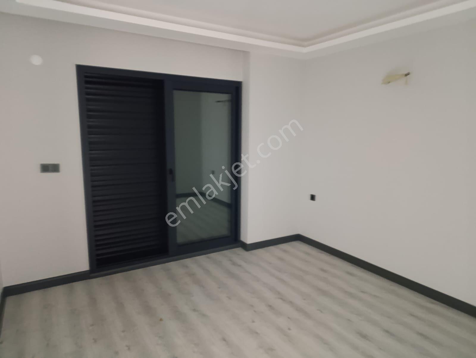 Kuşadası Davutlar'da Müstakil 3+1 Bahçeli Havuzlu Sitede Satılık Villa - Görsel 11