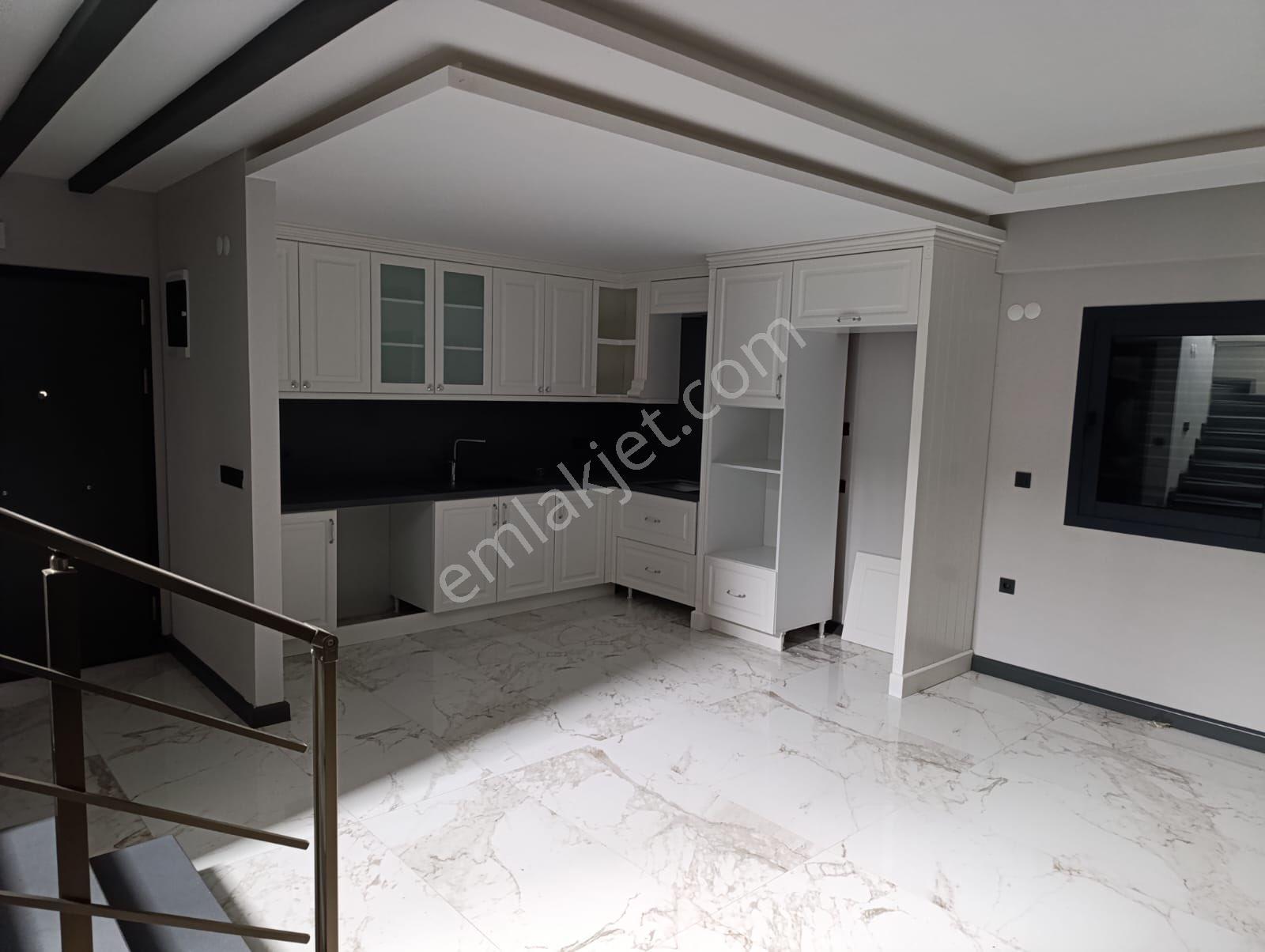 Kuşadası Davutlar'da Müstakil 3+1 Bahçeli Havuzlu Sitede Satılık Villa - Görsel 2