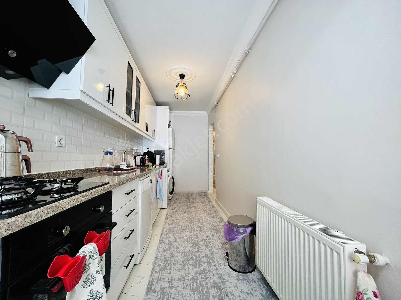 Silivri Alibey Mahallesinde Genç Bina'da Satılık 2+1 Ferah Daire - Görsel 3