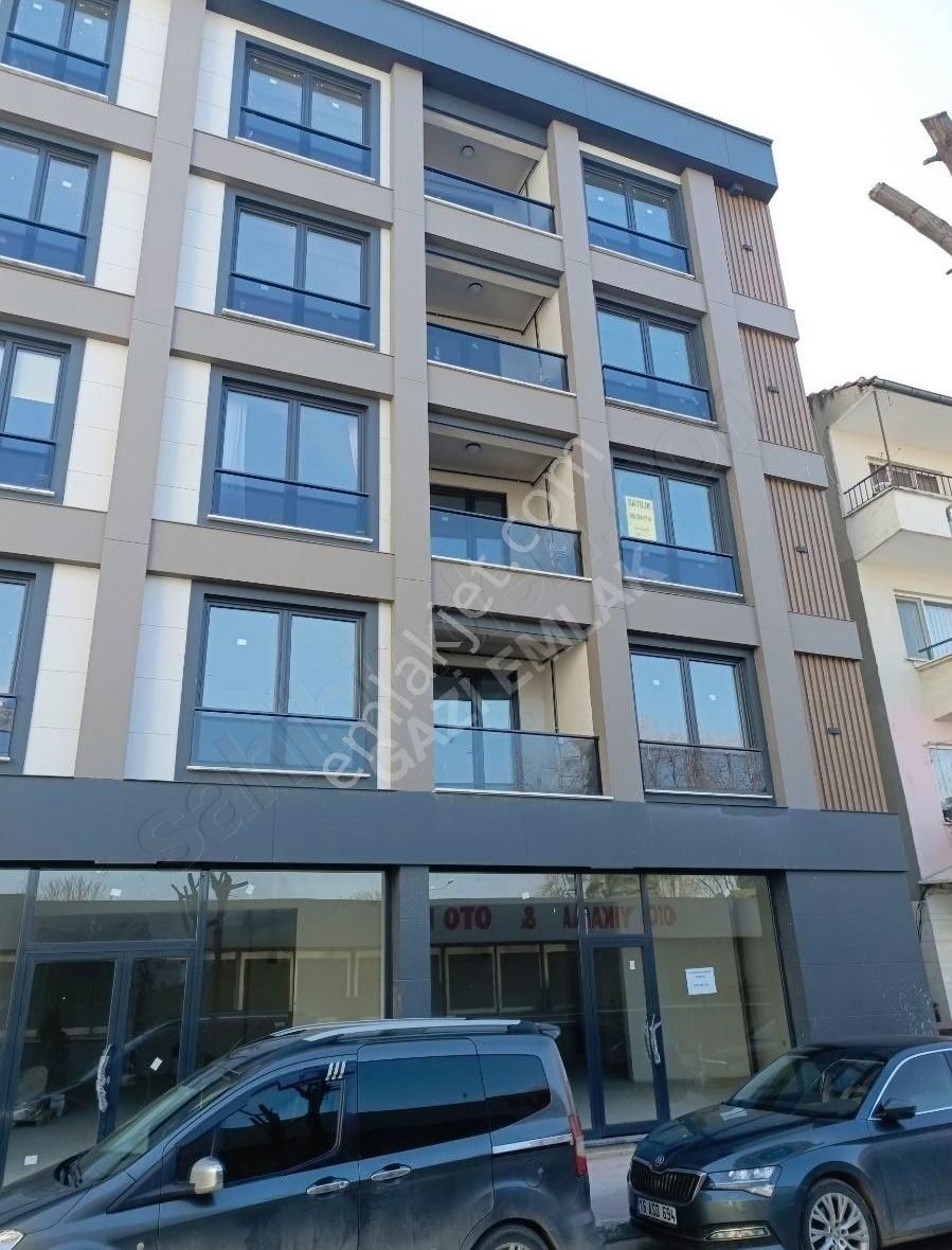 ""gazi Emlak""4 Yol'da Ramada Otel Arkası 2+1 Sıfır Arakat