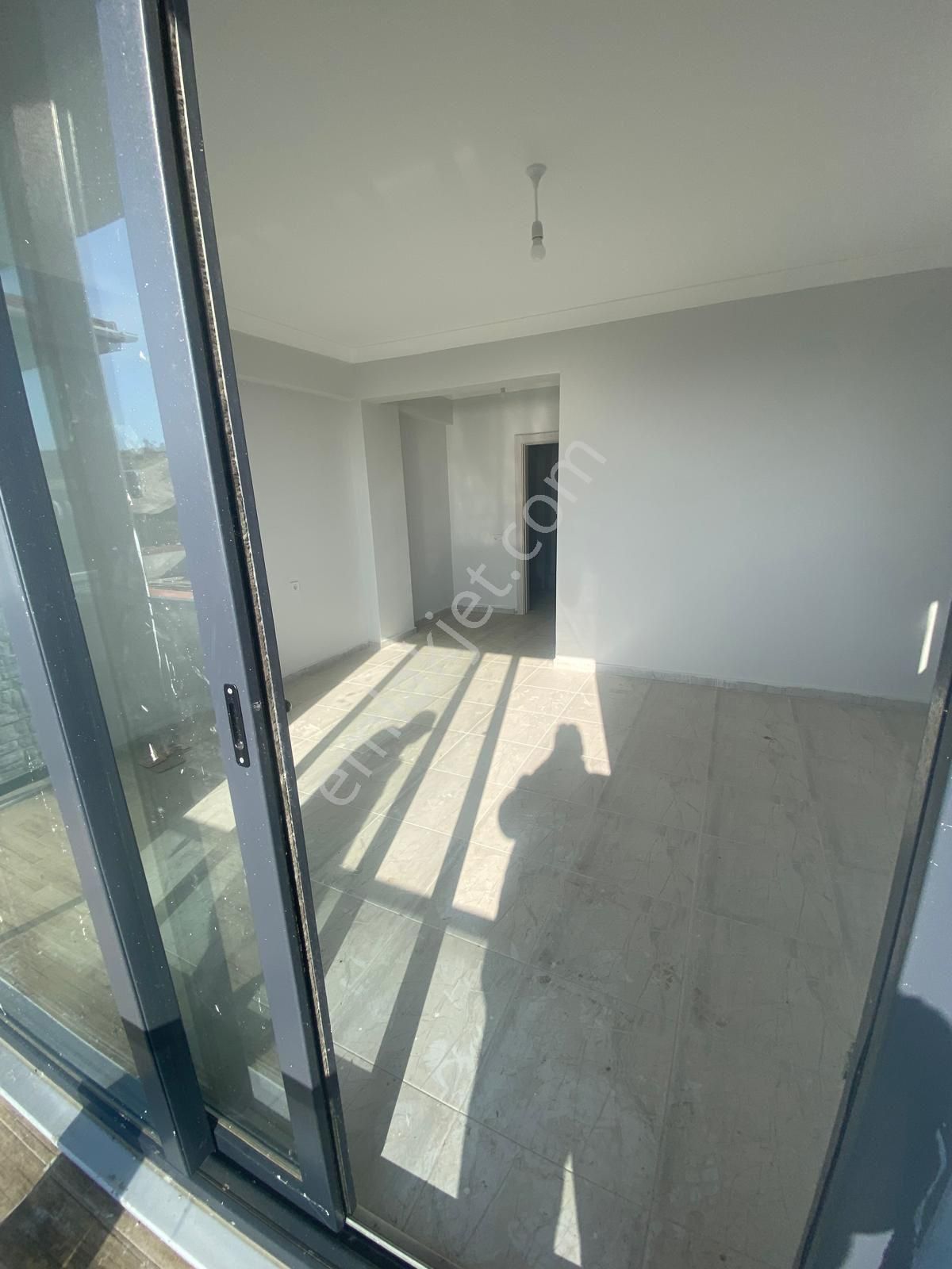 Müstakil Villa Denize Sıfır Konumda , Lüks Araç Takasına Uygun - Görsel 9