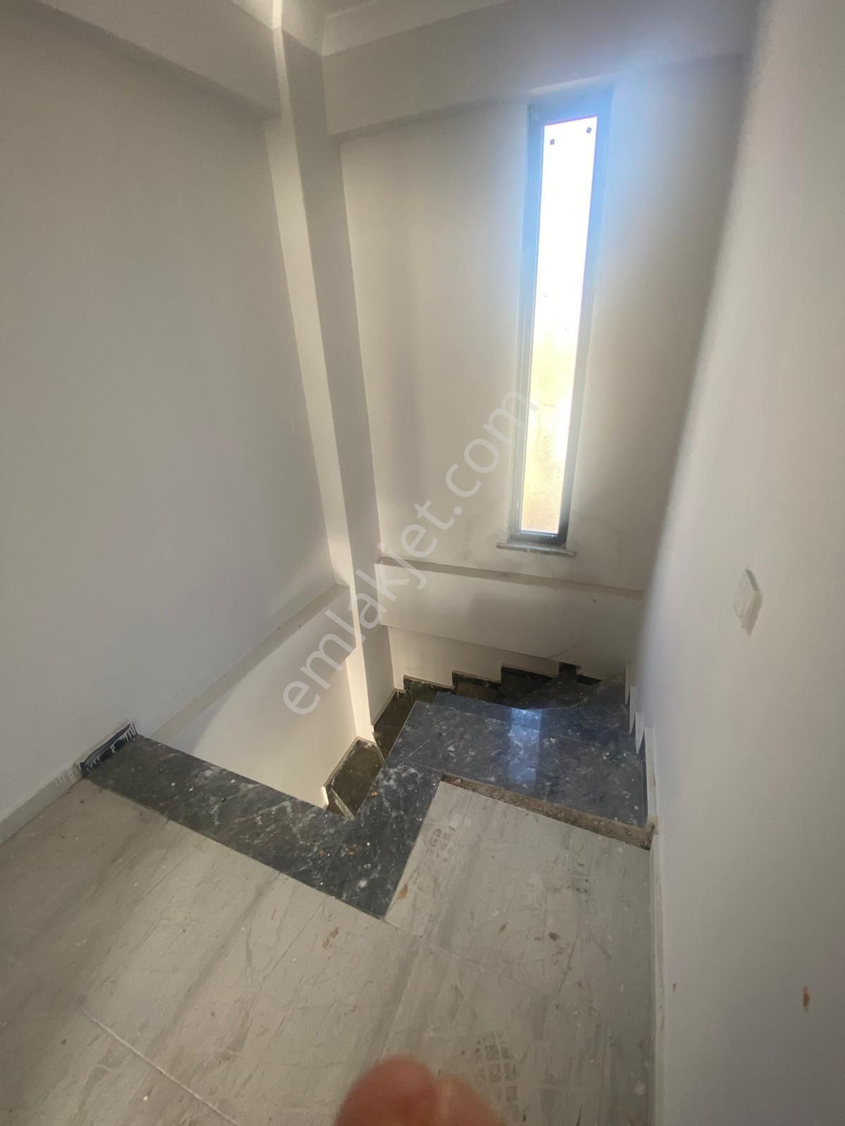 Müstakil Villa Denize Sıfır Konumda , Lüks Araç Takasına Uygun - Görsel 6