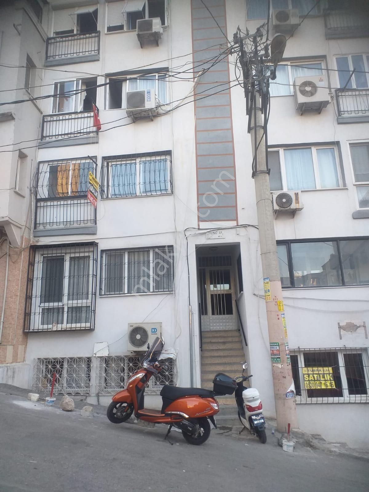 İzmir Konak Yapıcıoğlu Mah.de Kiralık 2+1 Arakat Daire