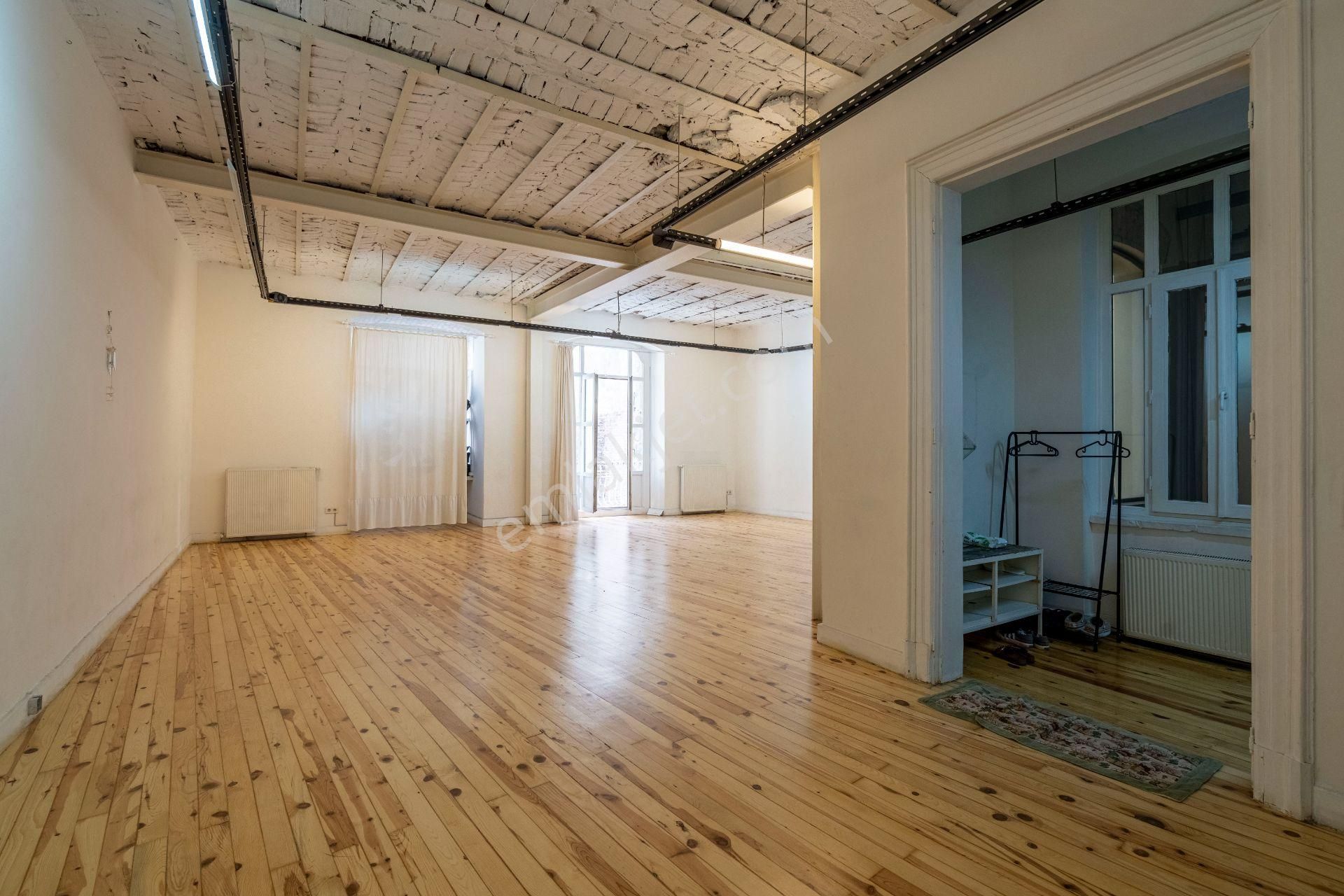 Asmalımescit'te Tarihi Değer, Deniz Manzaralı Satılık Bina - Görsel 32