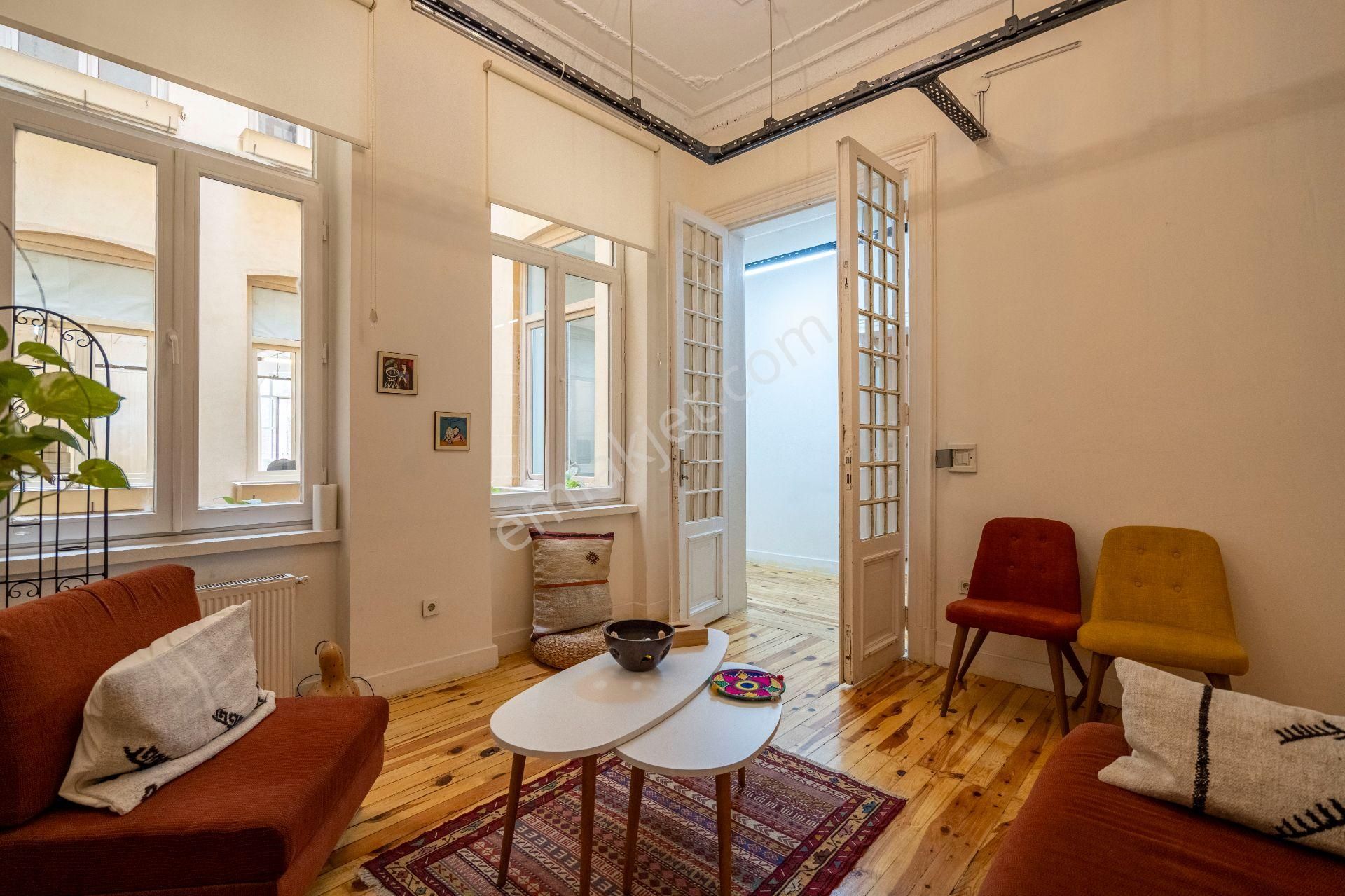 Asmalımescit'te Tarihi Değer, Deniz Manzaralı Satılık Bina - Görsel 29