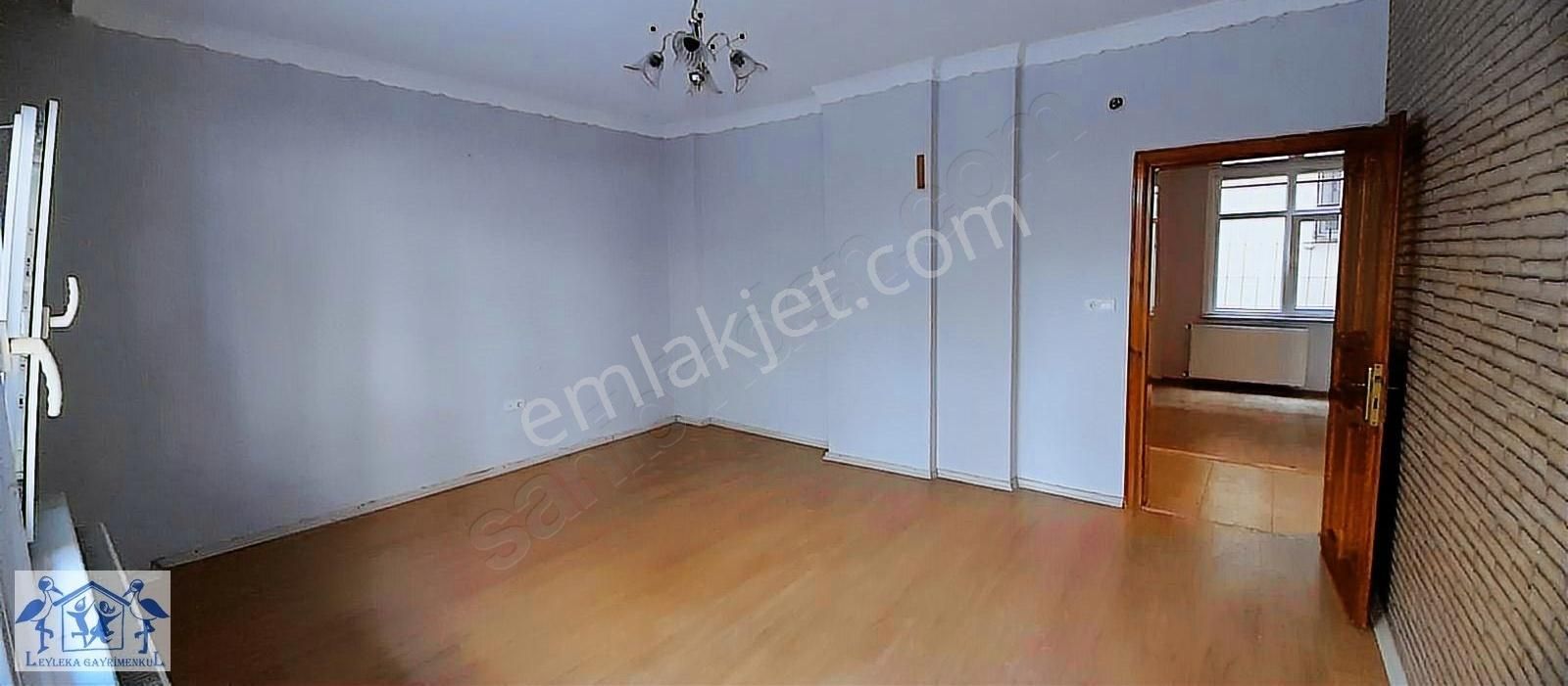 Tuzla İçmeler Okan Hastane Arkası Kombili Balkonlu 85 M2 Daire