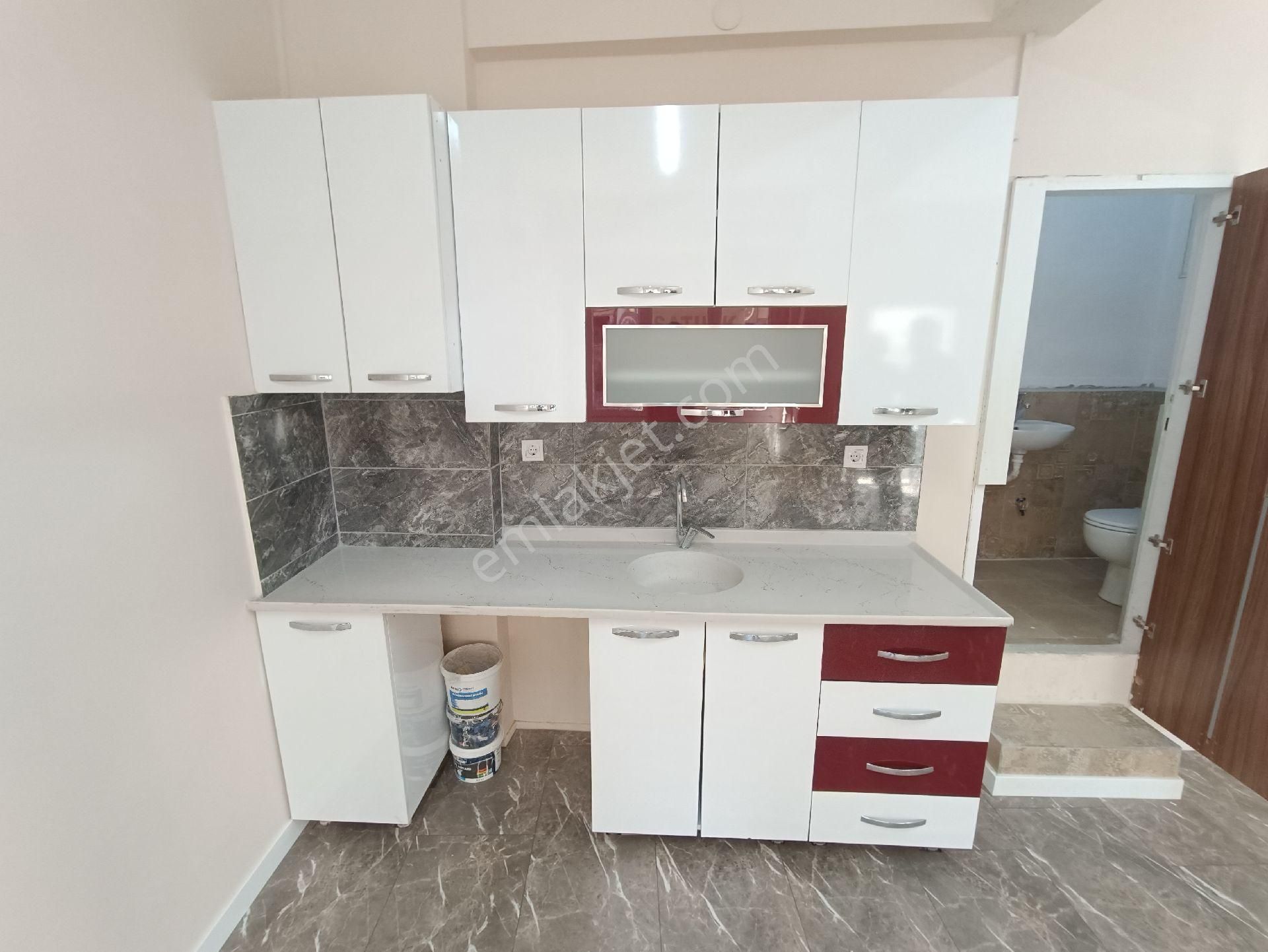 Ekonomi Üniversitesi Yakını 17 M² Mutfaklı Wc Ve Banyosu Olan Satılık - Görsel 4