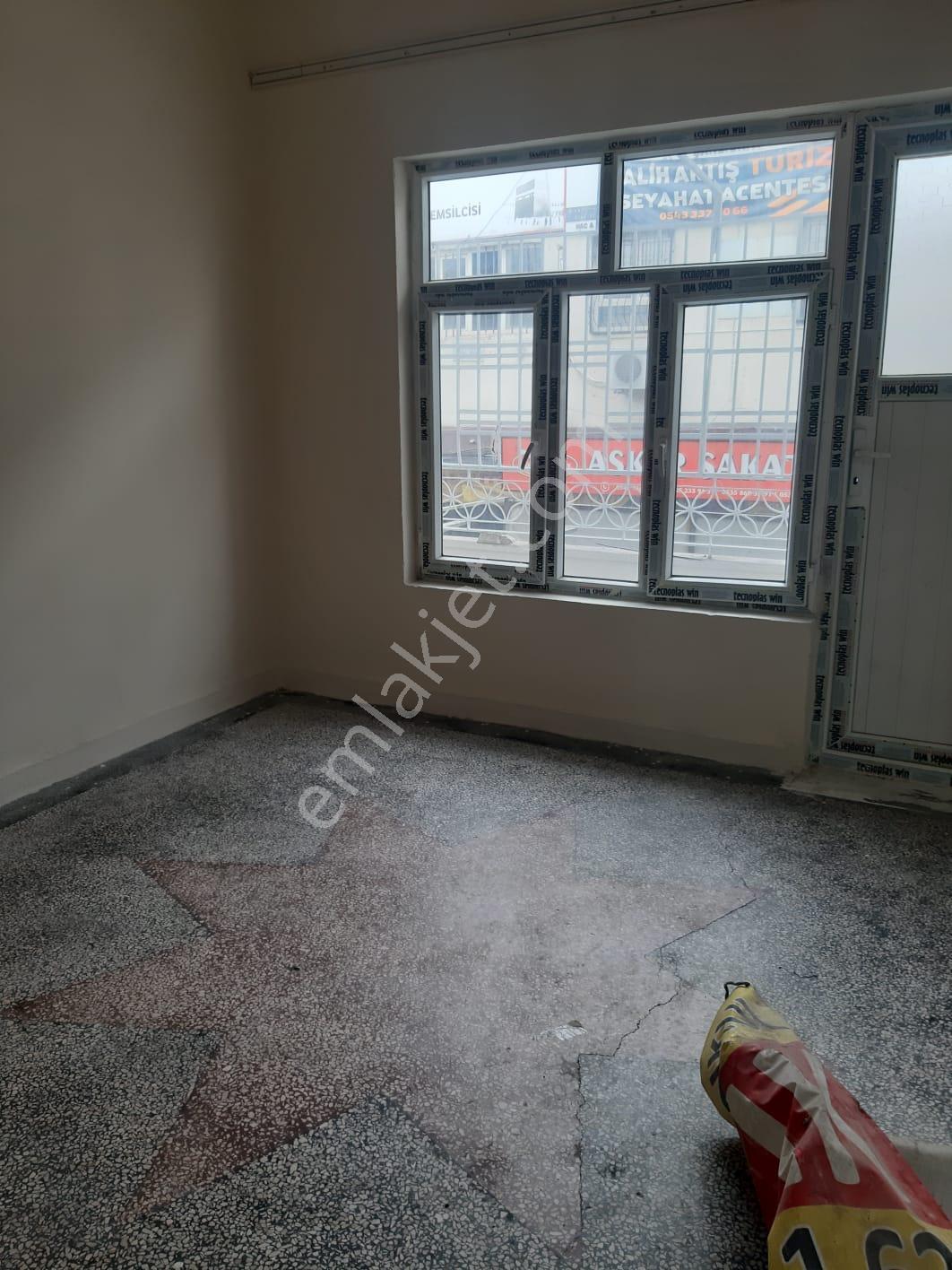 Akev Gayrimenkul'den Haşimiye'de Ofis Olmaya Müsait 2+0 - Görsel 7