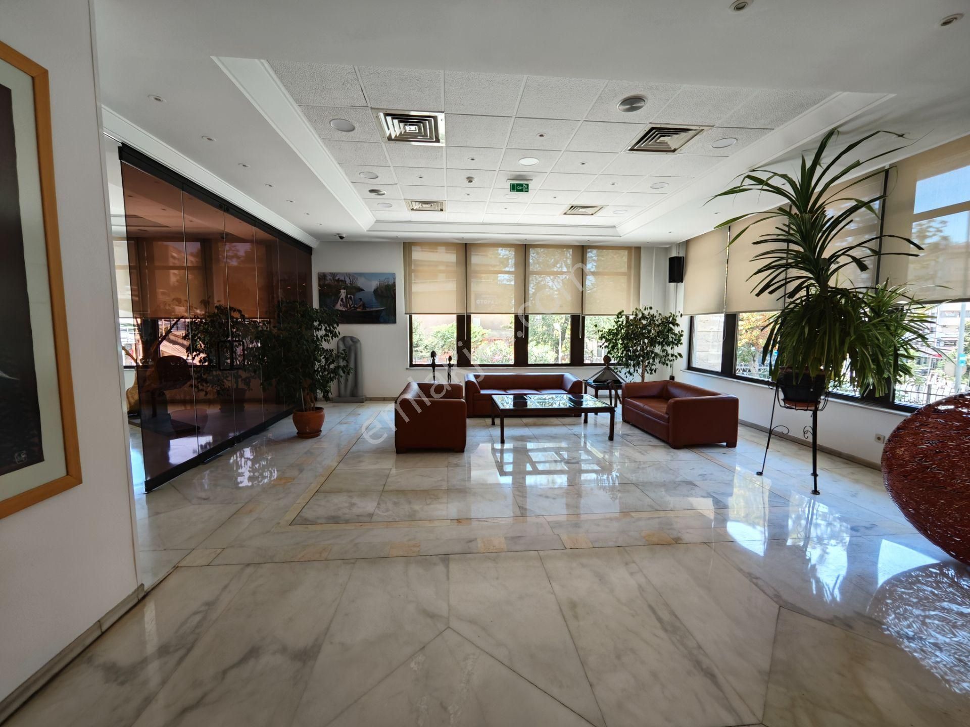 Güncel İlandır!! Gayrettepe De 503m2 Brüt Prestijli Bina Da Ofis - Görsel 19