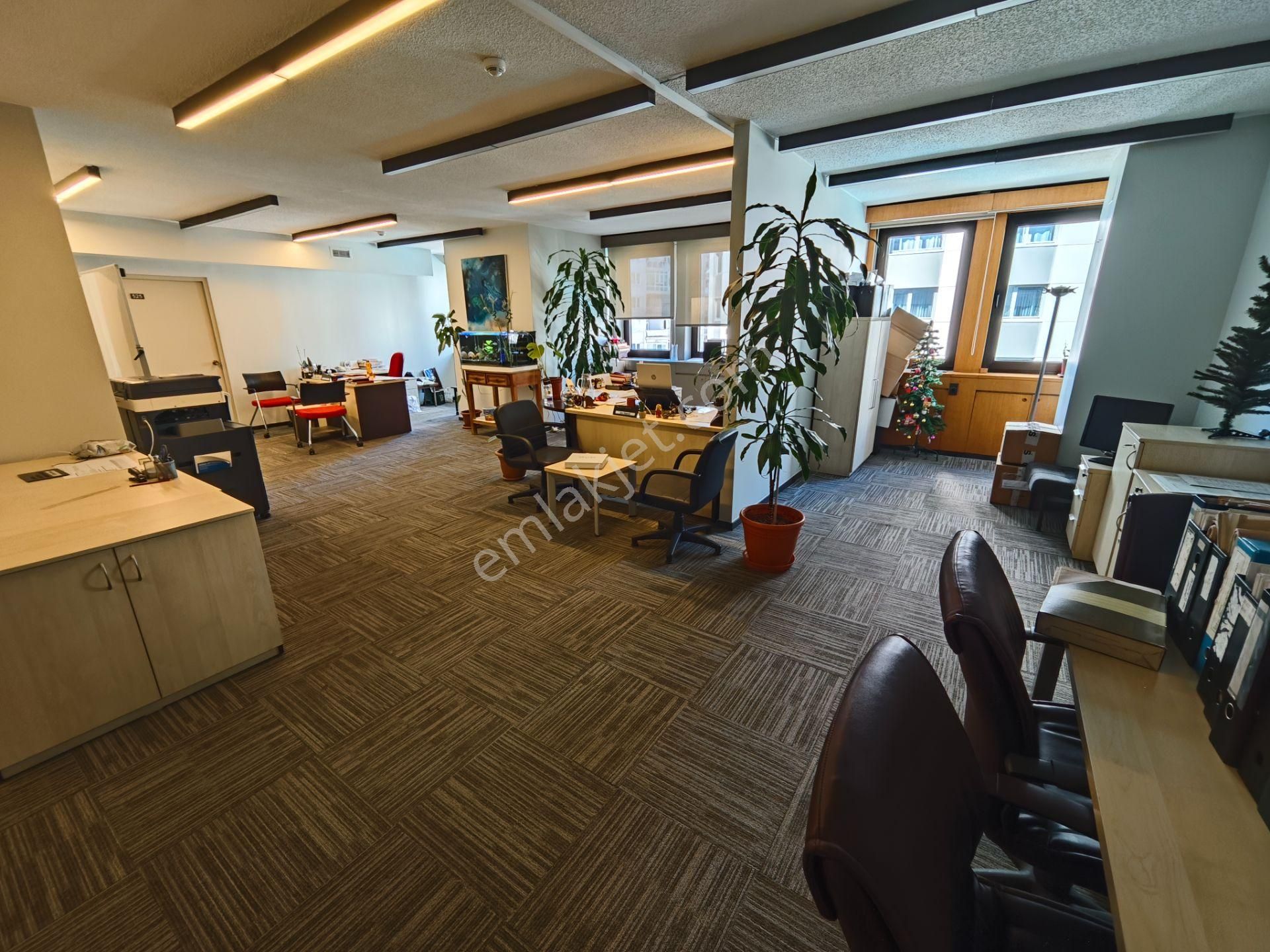 Güncel İlandır!! Gayrettepe De 503m2 Brüt Prestijli Bina Da Ofis - Görsel 21