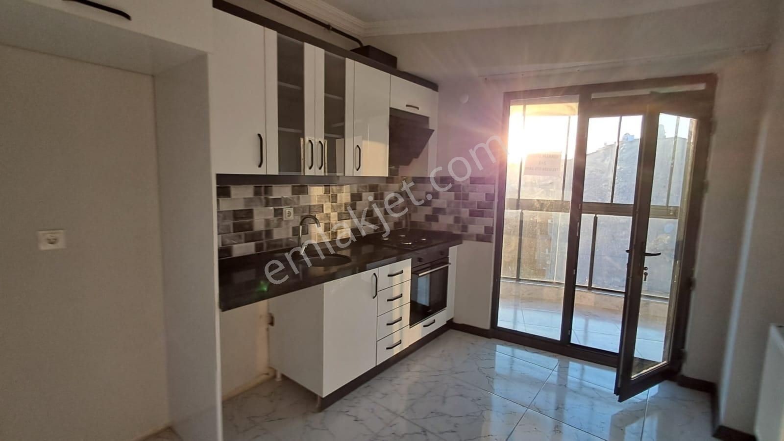 Ekşioğlu 'dan Tekirdağ Süleymanpaşa Çiftlikönü Mahallesinde Kiralık Daire 2+1