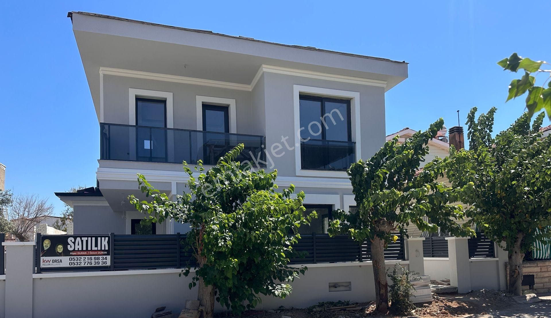 Urla Atatürk'te 146 M2 Arsa İçerisinde Bahçeli Villa