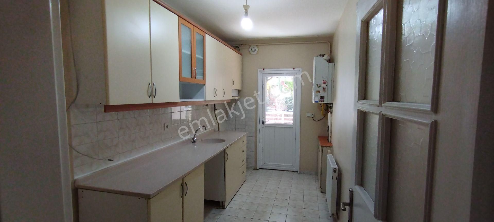 Sakarya Zümrüt Emlak'tan Adapazarı Korucuk Mahallesinde 3+1, 105 M2 Kiralık Daire - Görsel 8