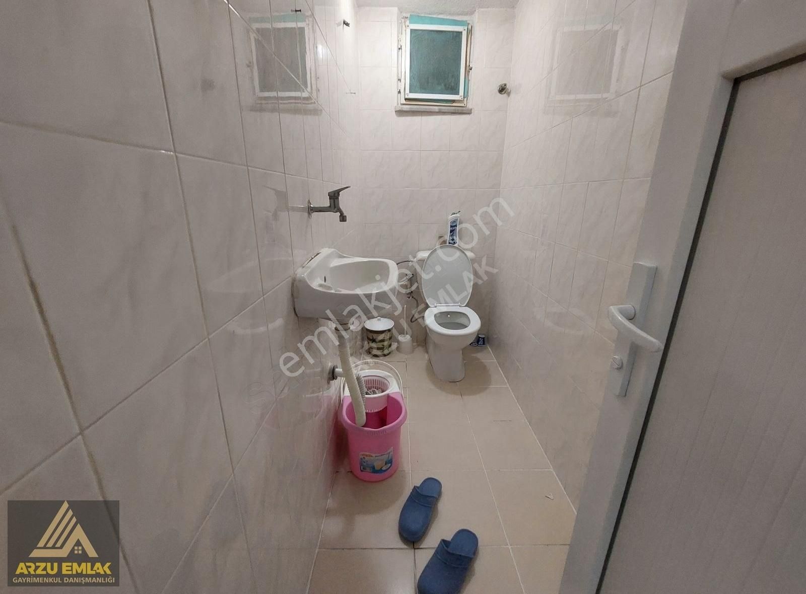 Arzu Emlaktan Yunusemre Mah Satılık 3+1 İki Balkonlu 1.katdaire - Görsel 7