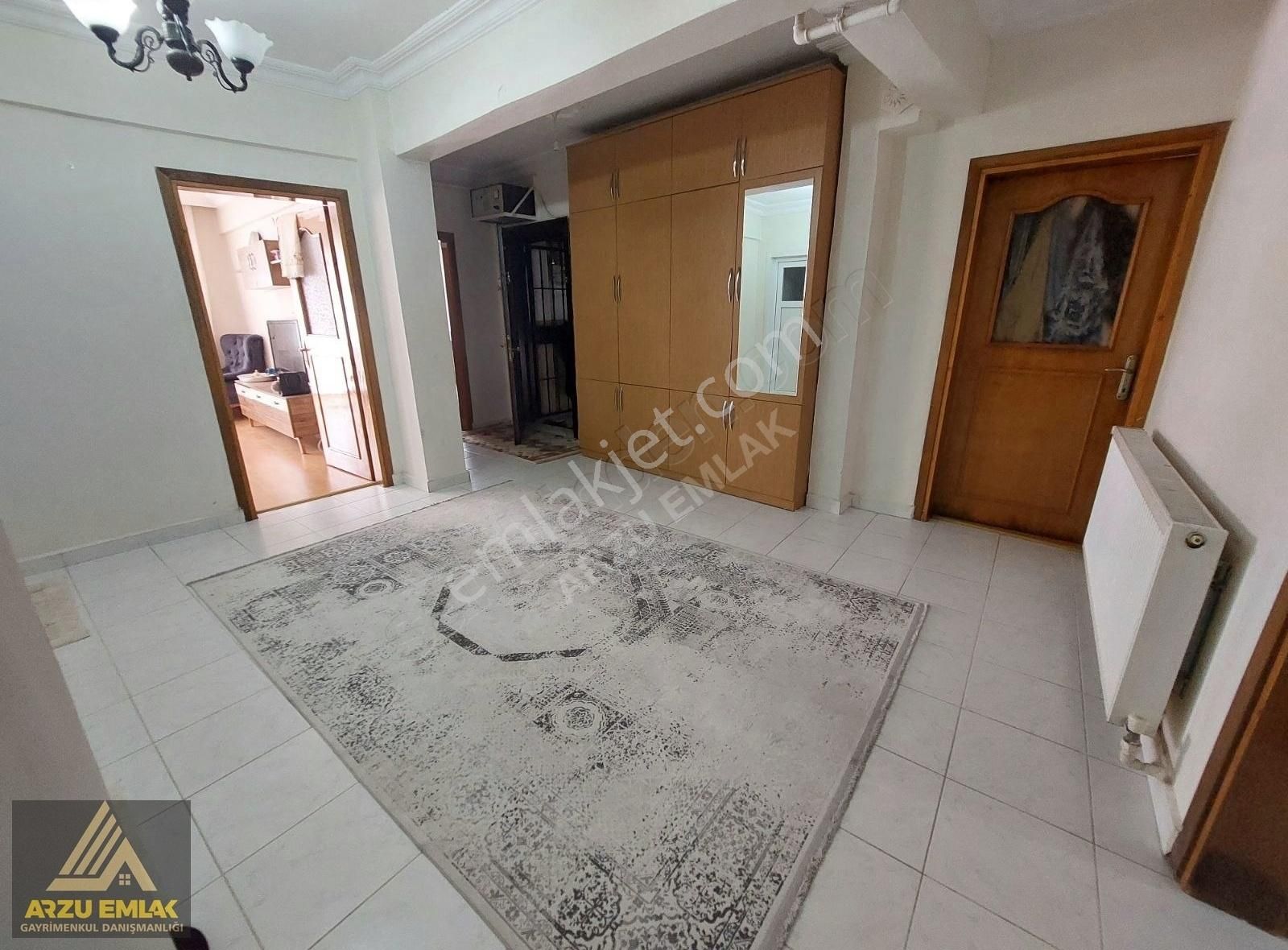 Arzu Emlaktan Yunusemre Mah Satılık 3+1 İki Balkonlu 1.katdaire - Görsel 14