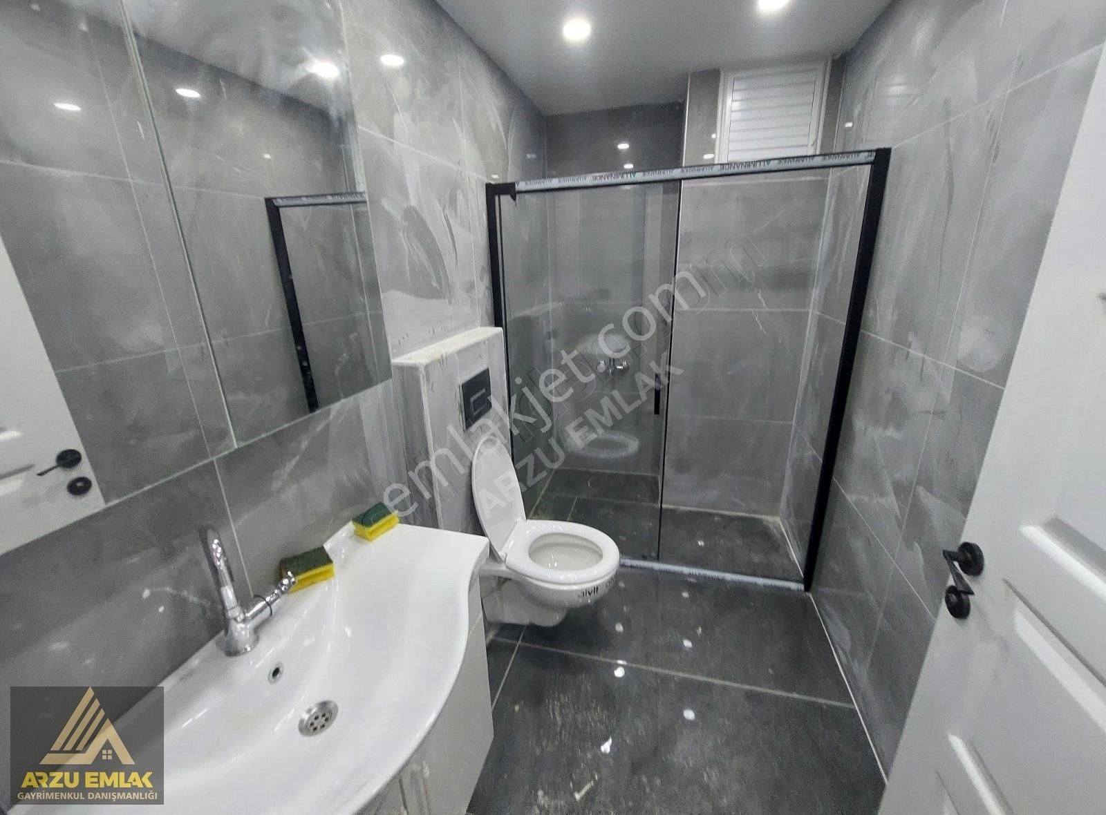 Arzu Emlaktan Gazi.mah Satılık 4.kat 2+1asansörlü Balkonlu Daire - Görsel 12