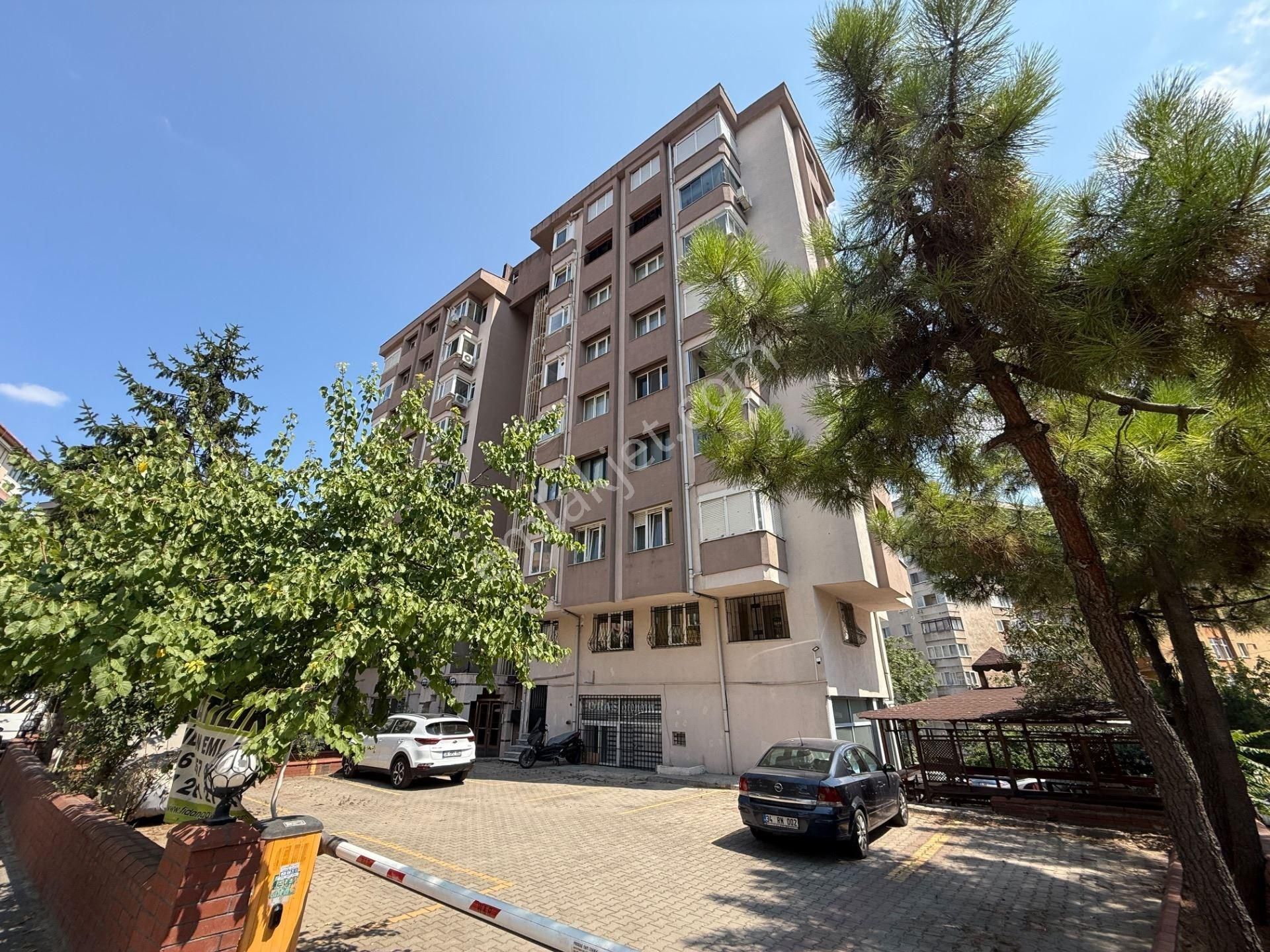 Merdivenköy Anakent Koleji Yakını Kombili 2+1
