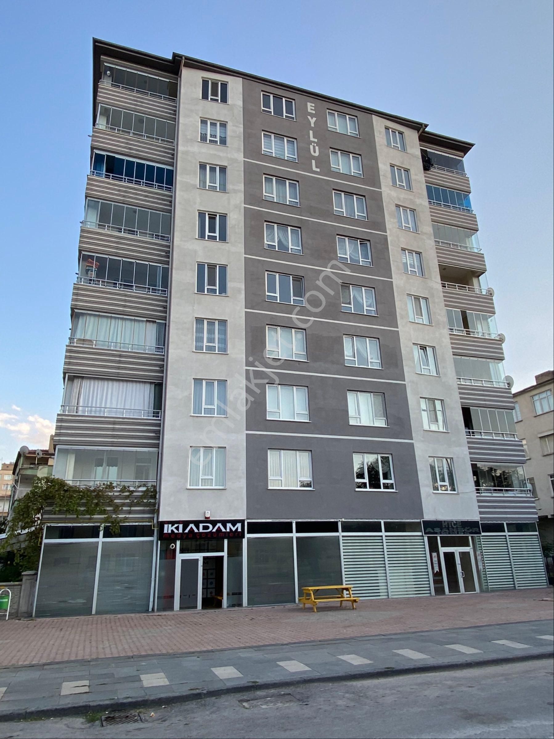 Merkezi Konum Tuna Life Avm İle Yan Yana