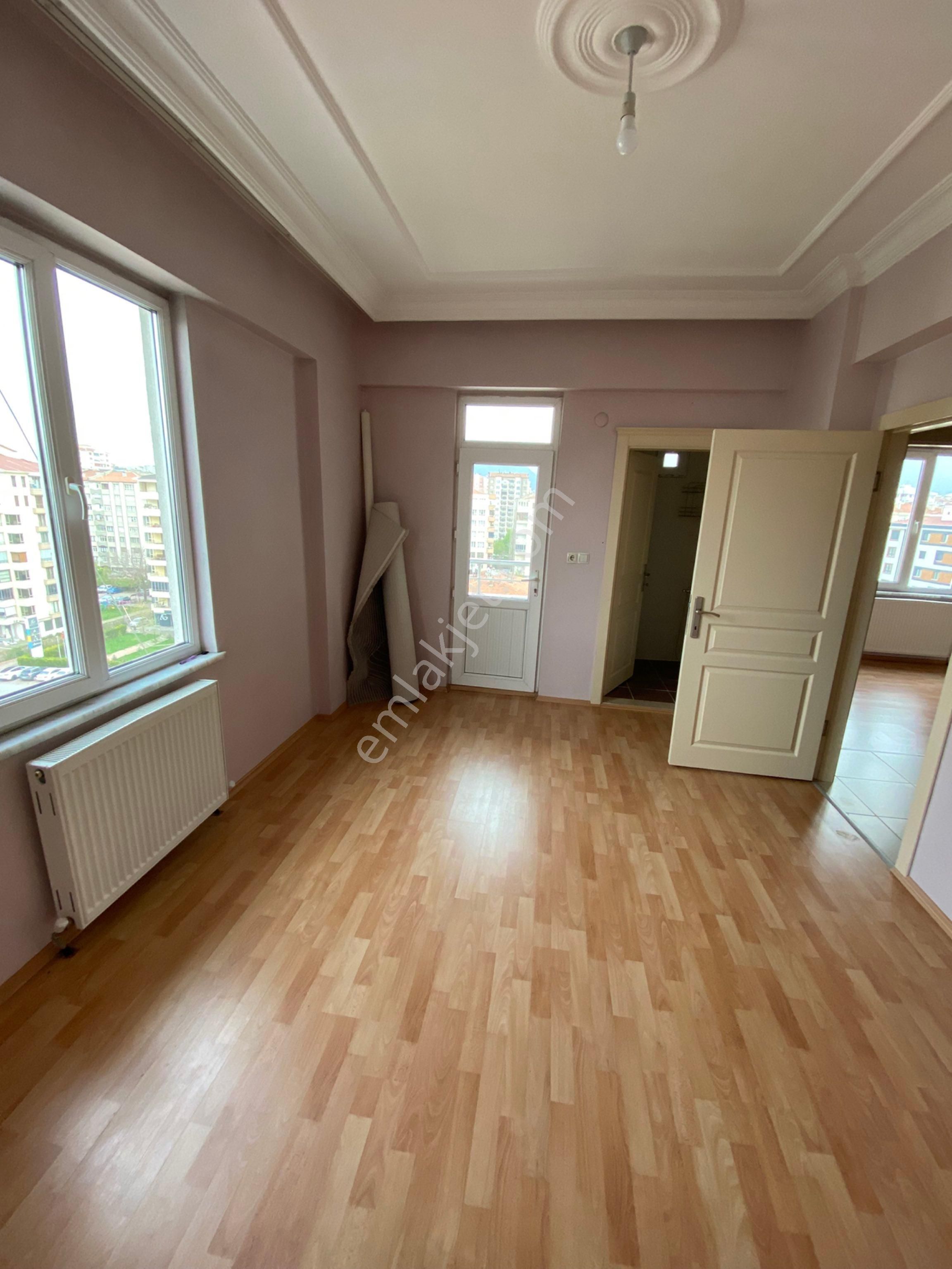 Merkezi Konum Tuna Life Avm İle Yan Yana - Görsel 10