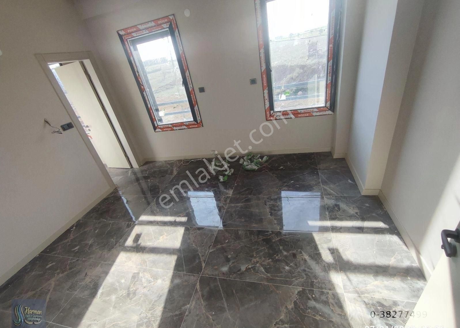 Batıkent'te Anahtar Teslim Sıfır Satılık İskanlı Villa - Görsel 32