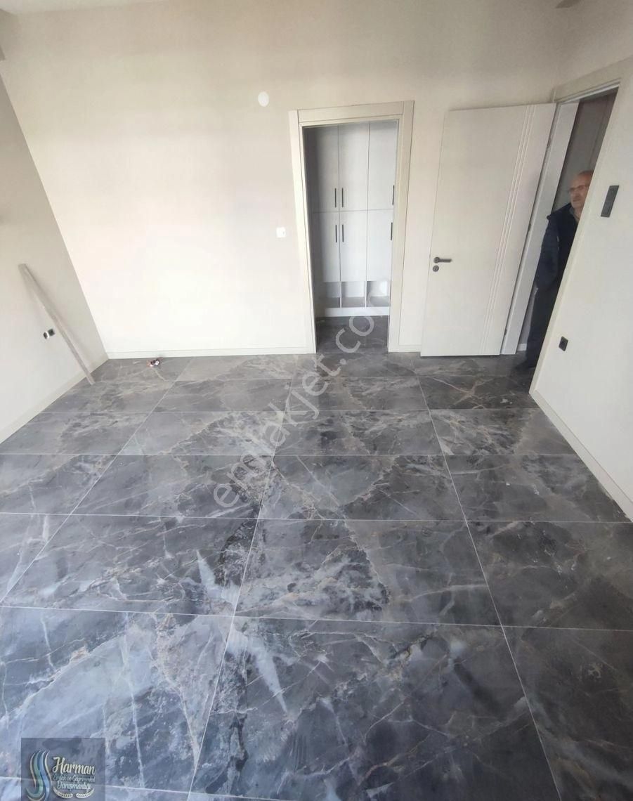 Batıkent'te Anahtar Teslim Sıfır Satılık İskanlı Villa - Görsel 24