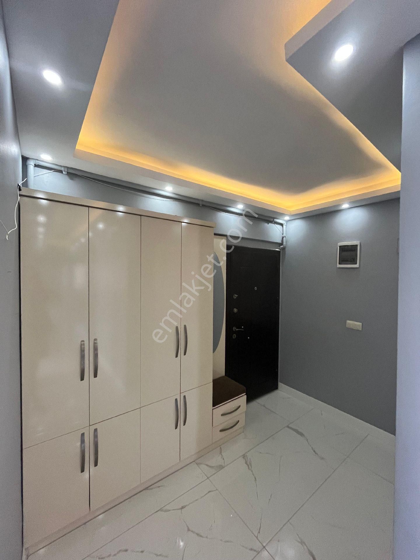 Esenlerde Site İçi Geniş Ferah Tertemiz 3+1 Daire