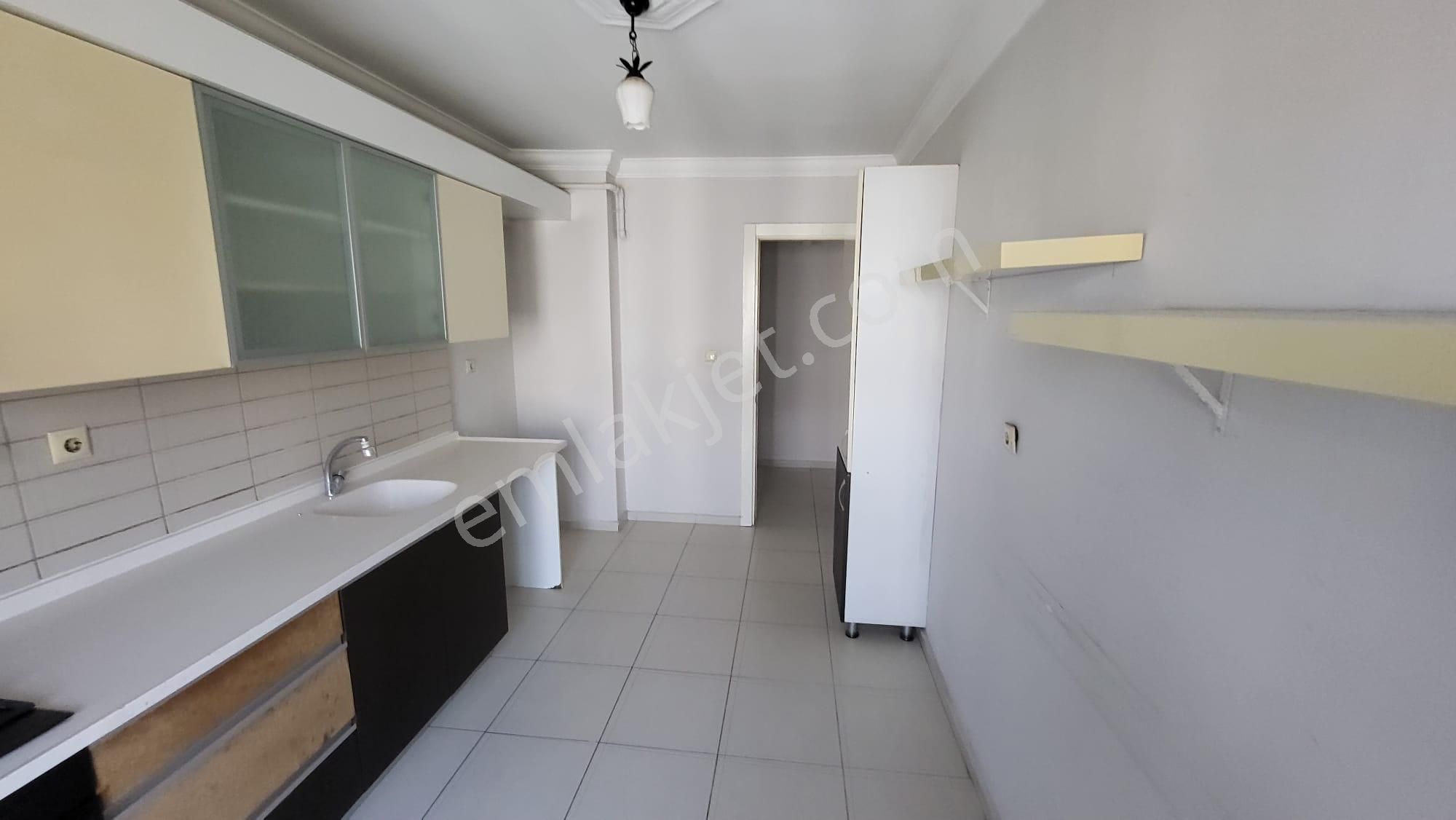 Eldenler İnşaat Emlaktan Satılık 3+1 Kilerli 120 M2 Daire