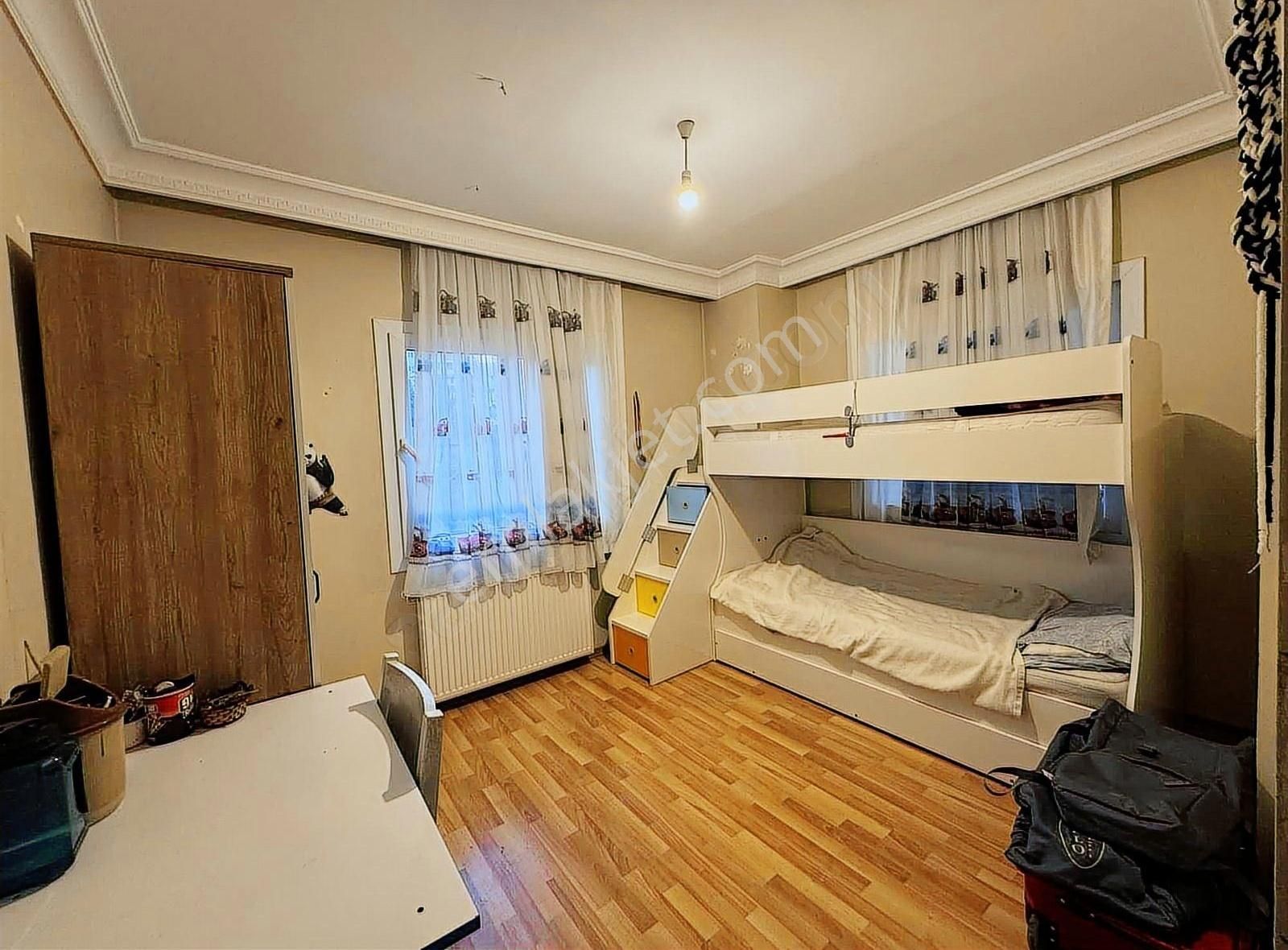 S.demirele 1 Parsel Hasarsız Ve İskanlı 3,5+1 K.m