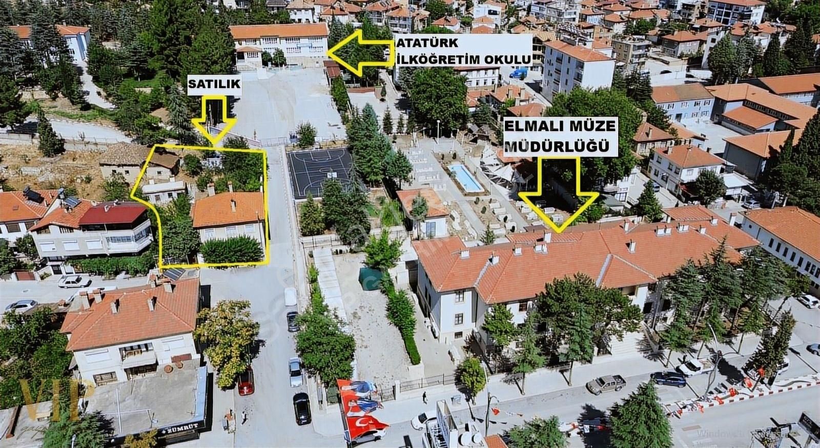 Şehir Merkezi 807 M²arsası 2 Katlı Ev Bahçeli Ve 2 Adet Dükkan - Görsel 10