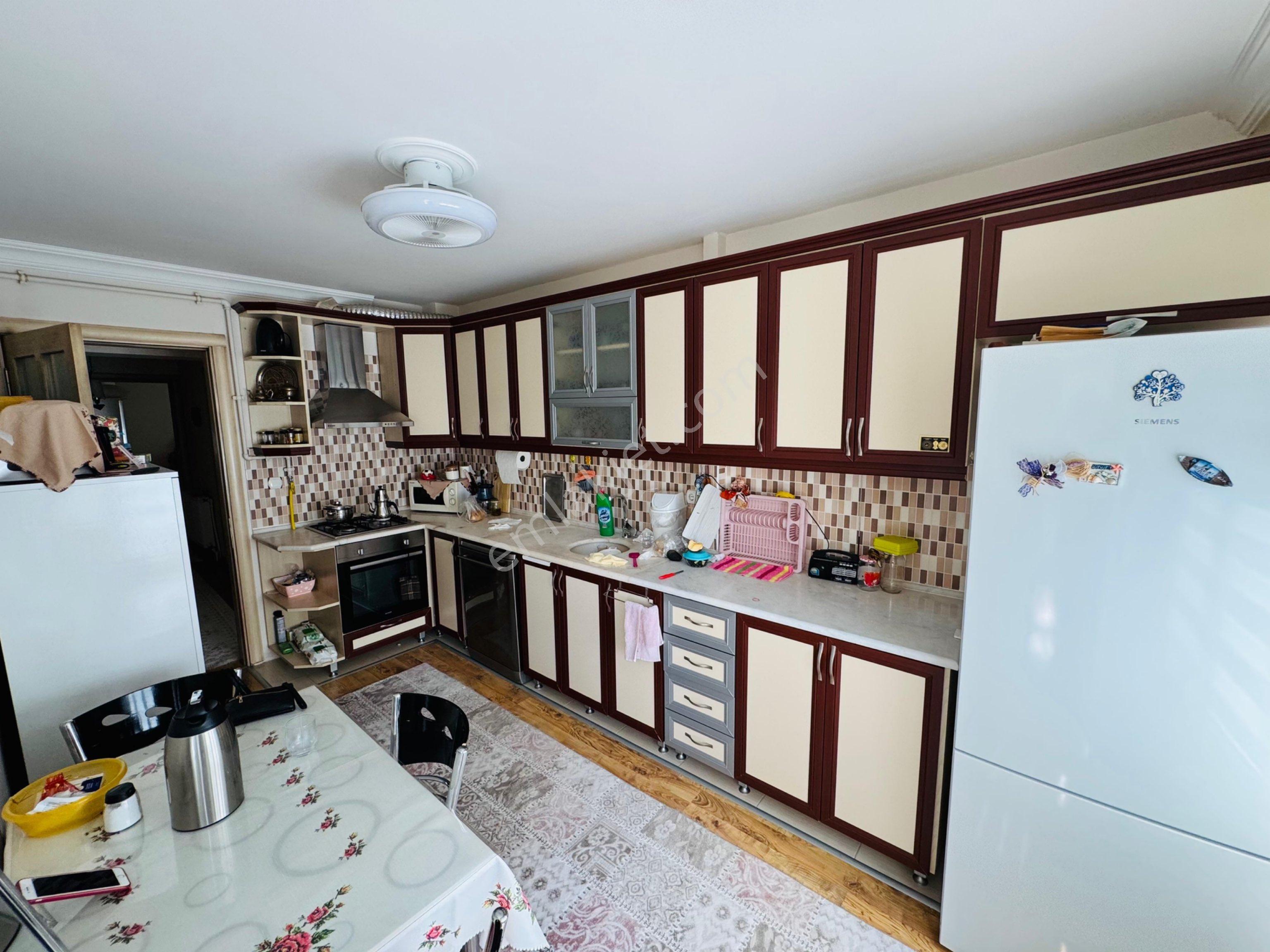 Uncubozköy Mahallesinde 3+1 Yer Altı Otoparklı Geniş Ara Kat - Görsel 6