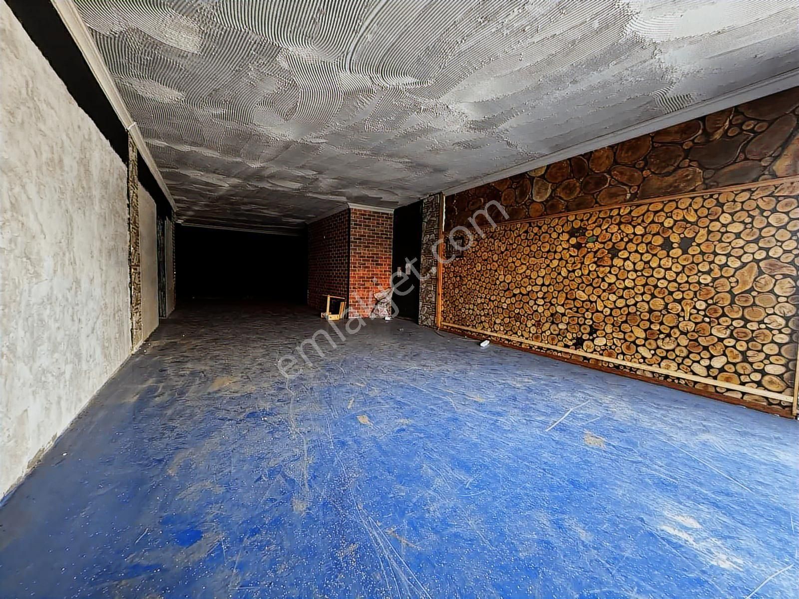 Ümraniye De 670 M2 Kiralık İş Yeri Dükkan Atölye İmalathane Depo