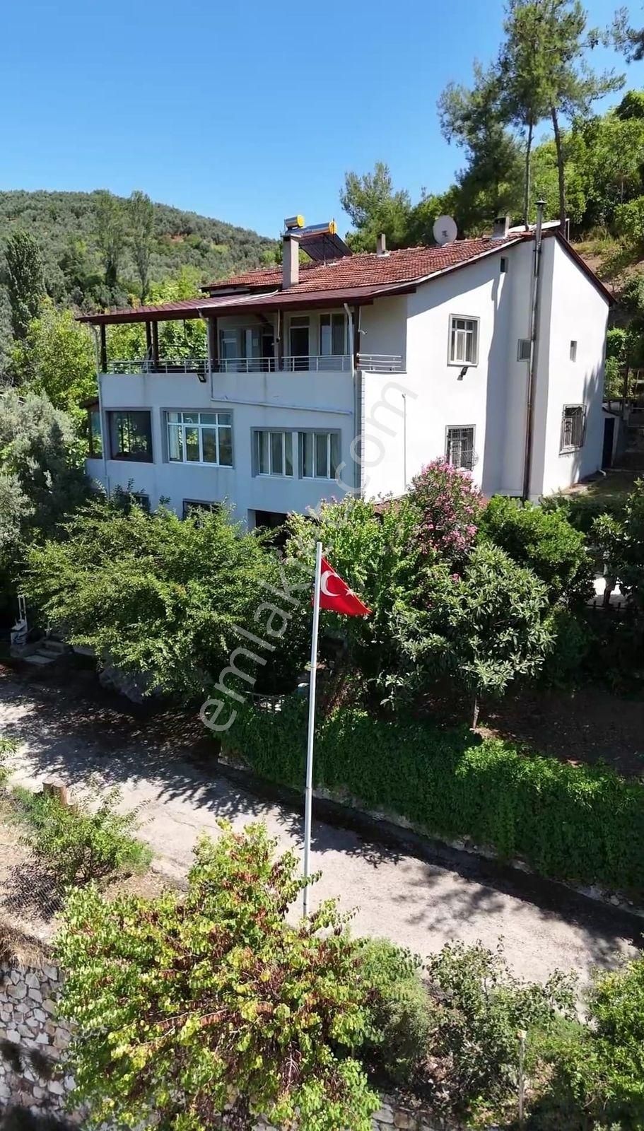 Bursa, İznik Gölü Manzaralı Üç Katlı Bağ Evi Ve Bahçesi - Görsel 7