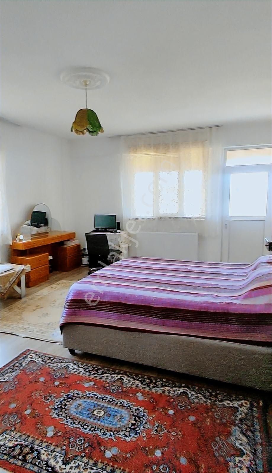 Bursa, İznik Gölü Manzaralı Üç Katlı Bağ Evi Ve Bahçesi - Görsel 15