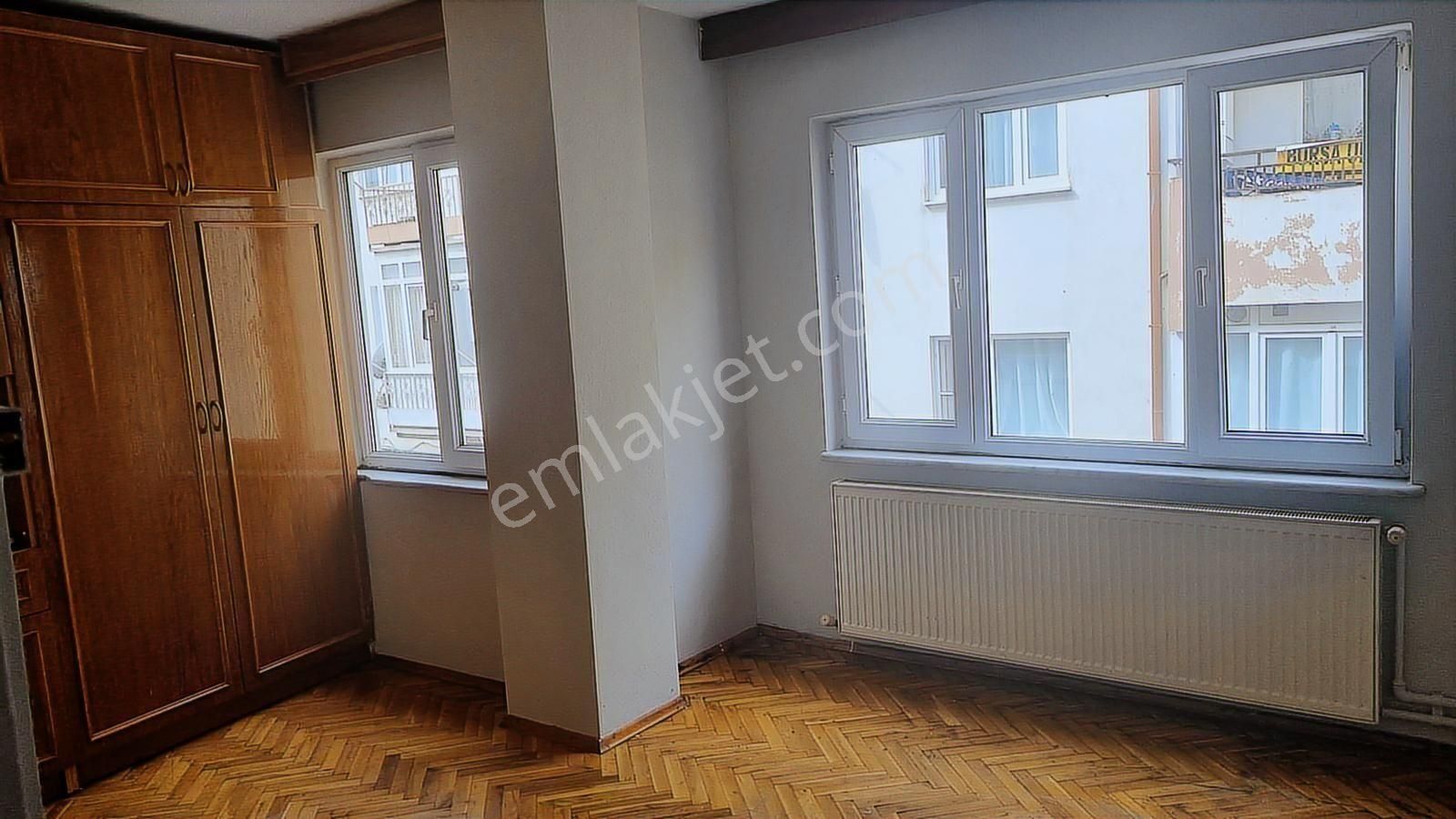 Bursa Altıparmak'ta 3+1 Bakımlı Ara Kat Satılık Daire