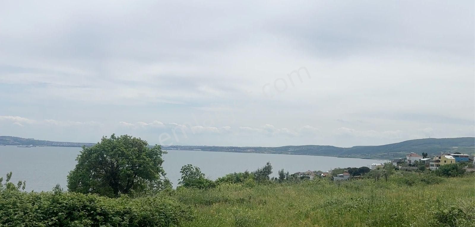 Erdek Tatlısu'da Satılık 180 M2 Panaromik Deniz Manzaralı Arazi
