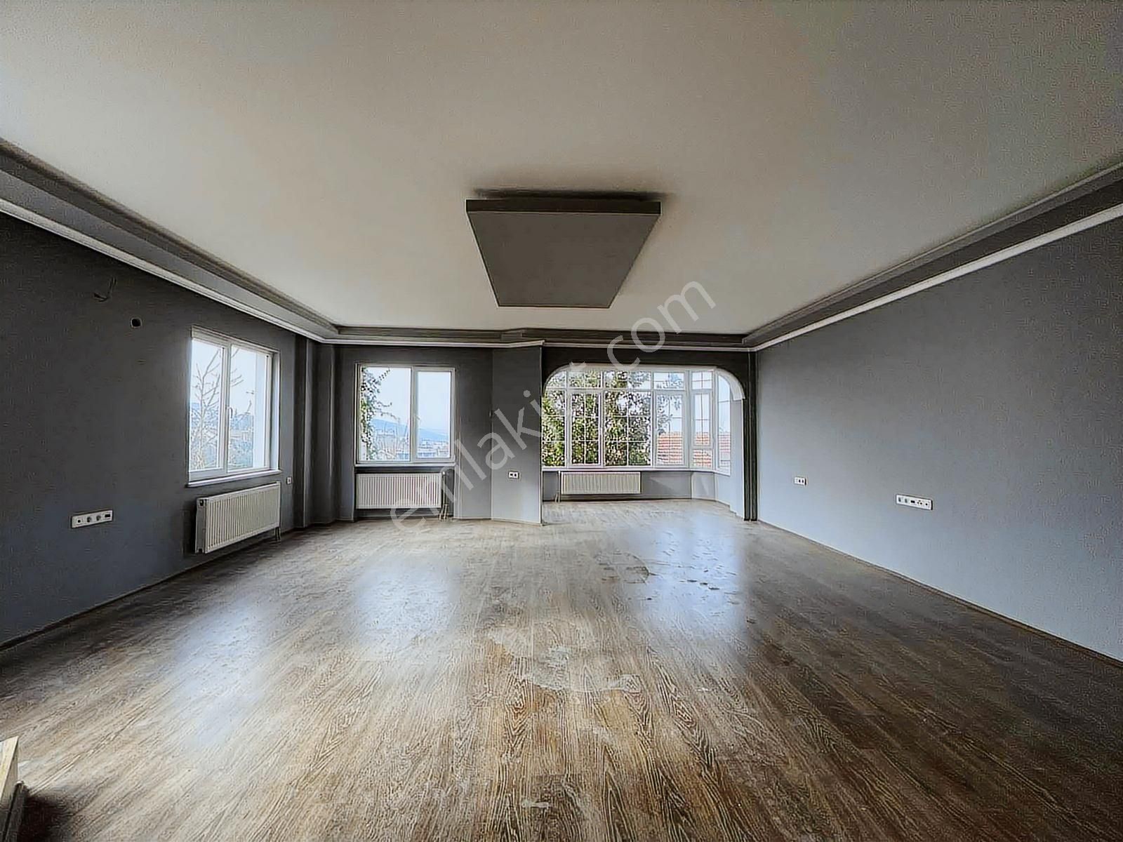 Çekirge'de Bursa Manzaralı Satılık Tripleks Villa - Görsel 25