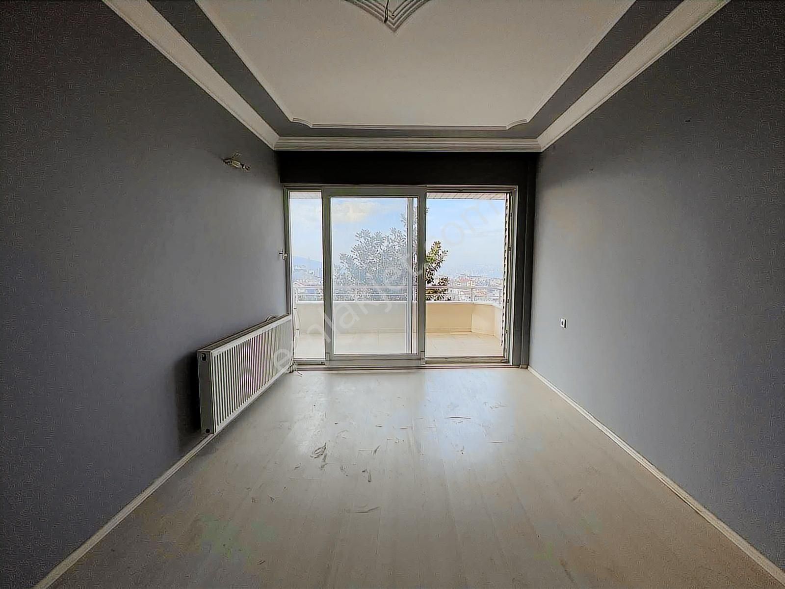 Çekirge'de Bursa Manzaralı Satılık Tripleks Villa - Görsel 3