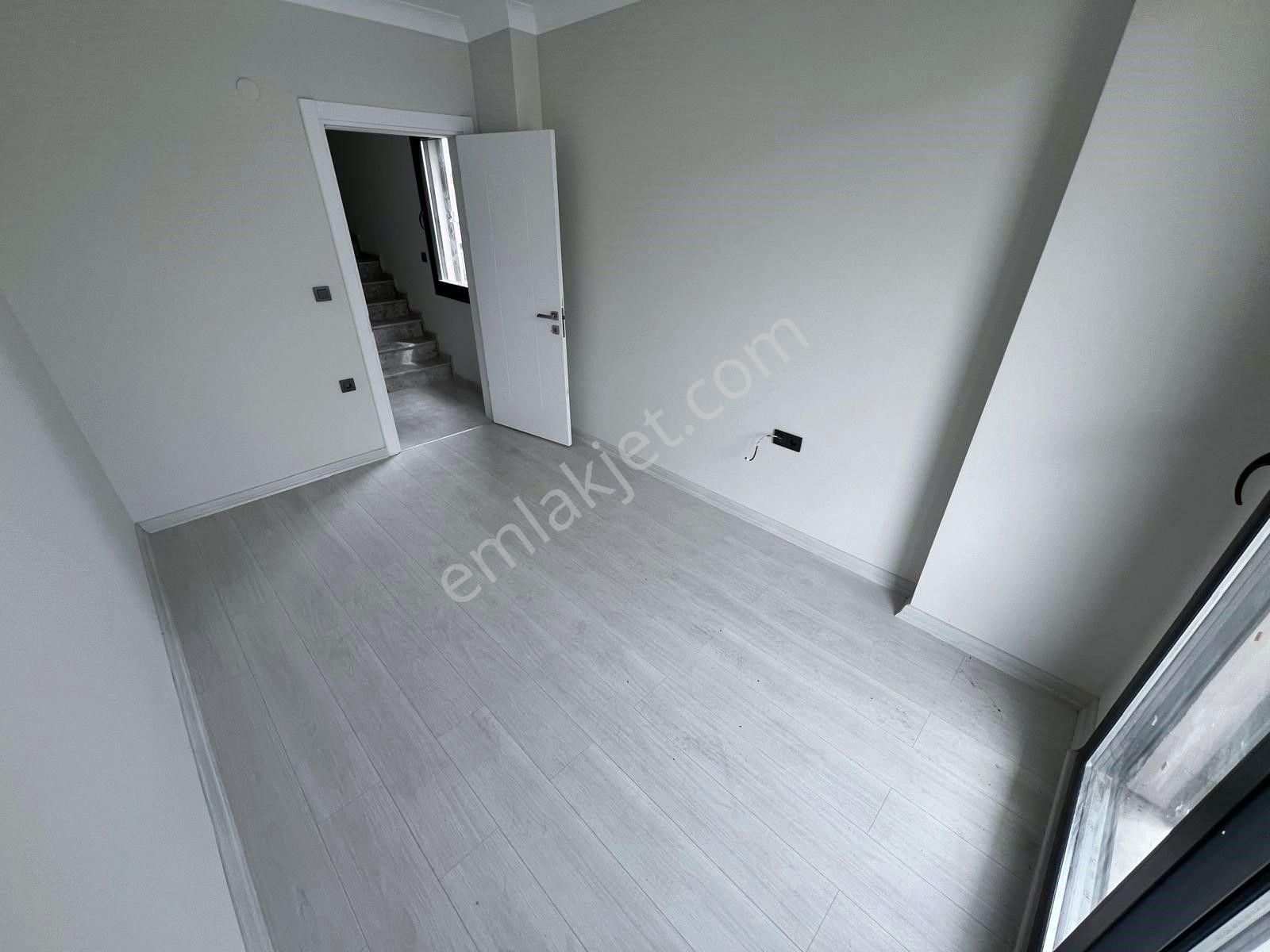 Aras Emlaktan Akçayda Denize 200 Metre 3+1 Tripleks Villa - Görsel 26