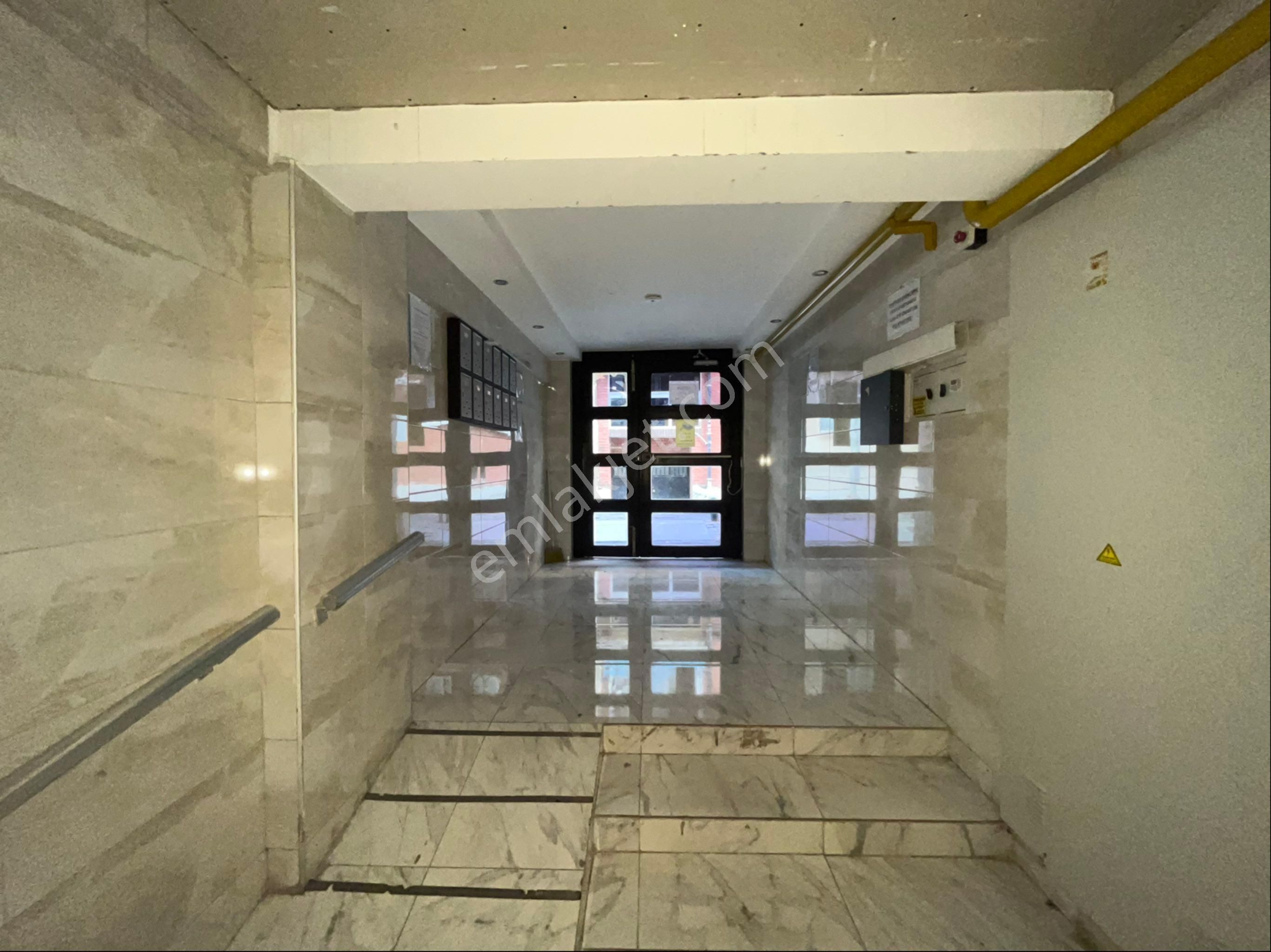 Esgyo'dan Adalarda, Porsuğa 1 Dk Yürüme Mesadesin De 1+1 Daire - Görsel 4