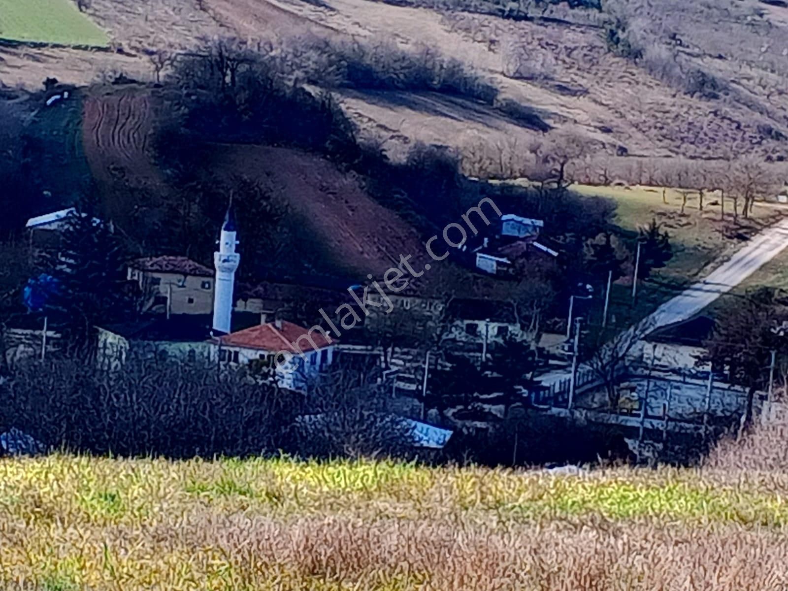 Yenişehir Mecidiyeköy De Köye 200 Metre Mesafede 4,105,m2-tarla