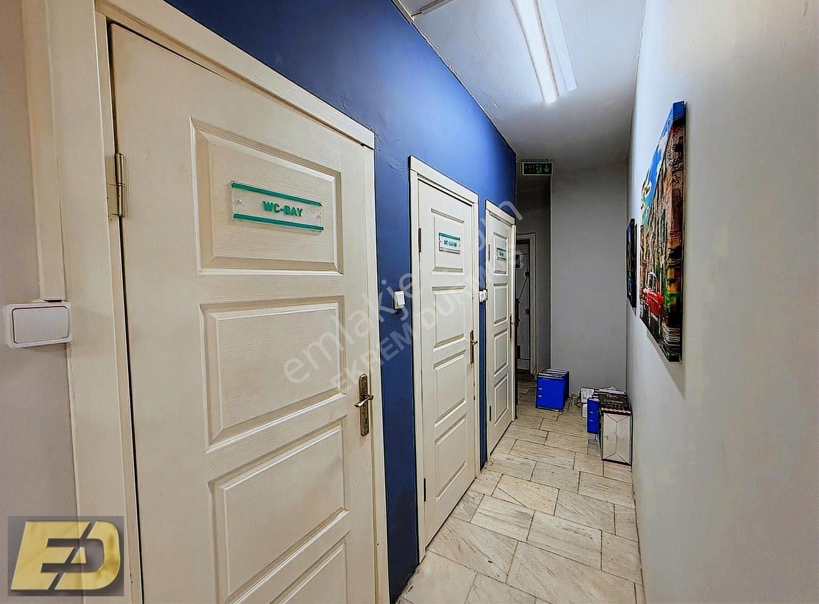 Merkezi Konumda Yaya Ve Araç Trafiğine Açık İşlek Cadde Üzeri - Görsel 23