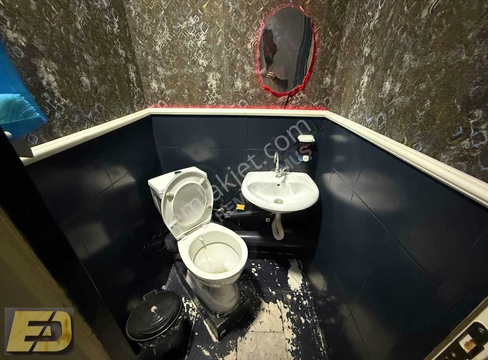 Merkezi Konumda Yaya Ve Araç Trafiğine Açık İşlek Cadde Üzeri - Görsel 14