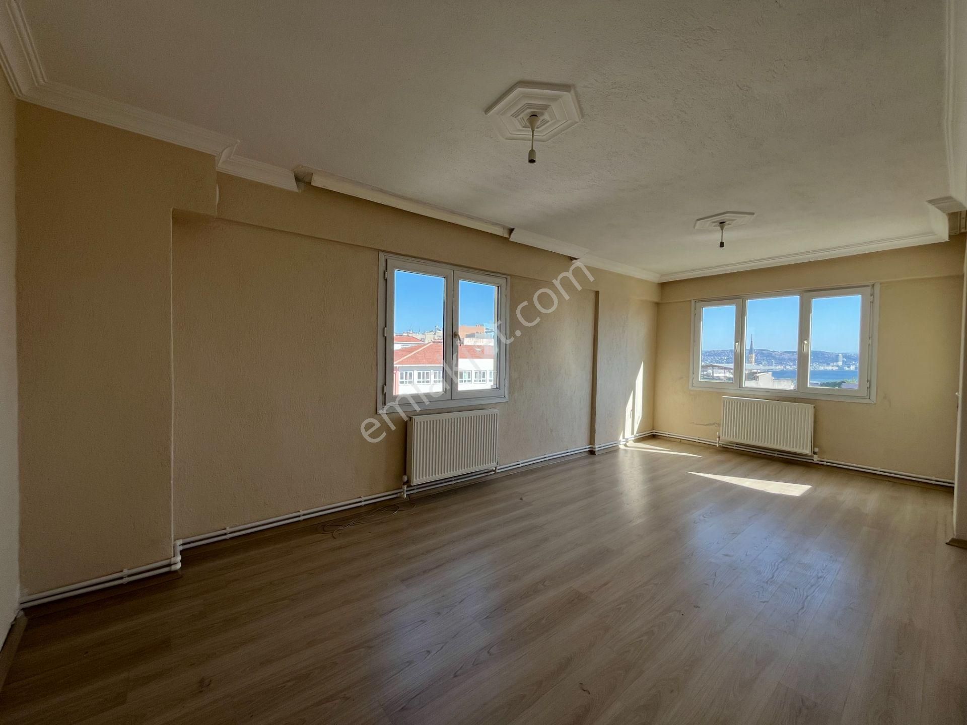 Gümüşpala'da Deniz Manzaralı, Doğalgazlı 3+1 Kiralık Daire