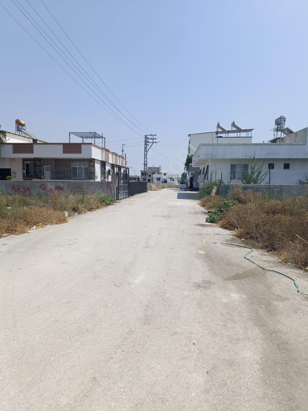 Aksel'den Gülbahçe Uçak Alanı Tapulu Köşe Başı Arsa Emsallerinin Altında